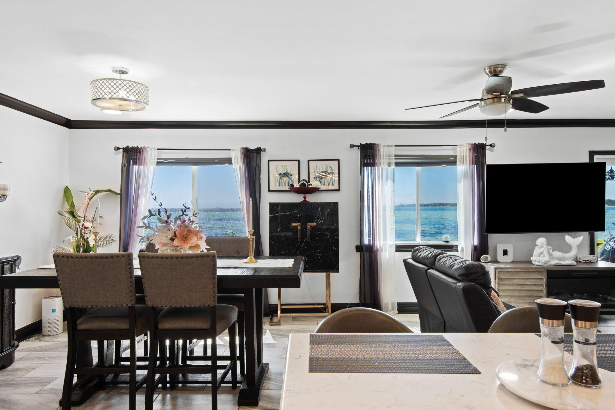 FINISTERRA CONDO - Residential