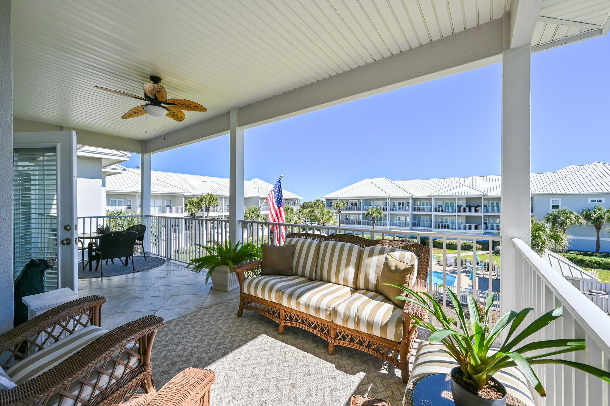 PAVILION PALMS - Residential