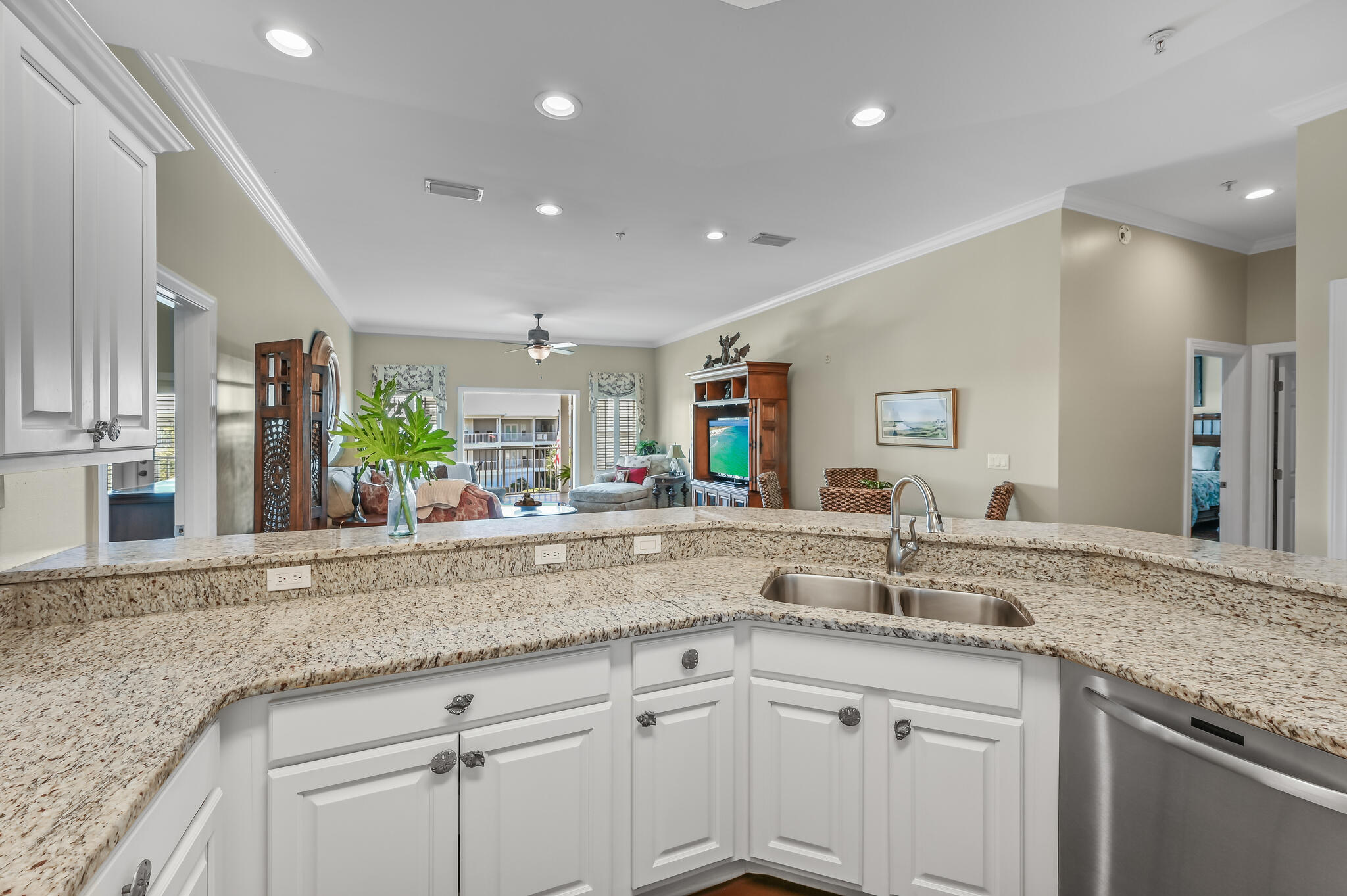 PAVILION PALMS - Residential