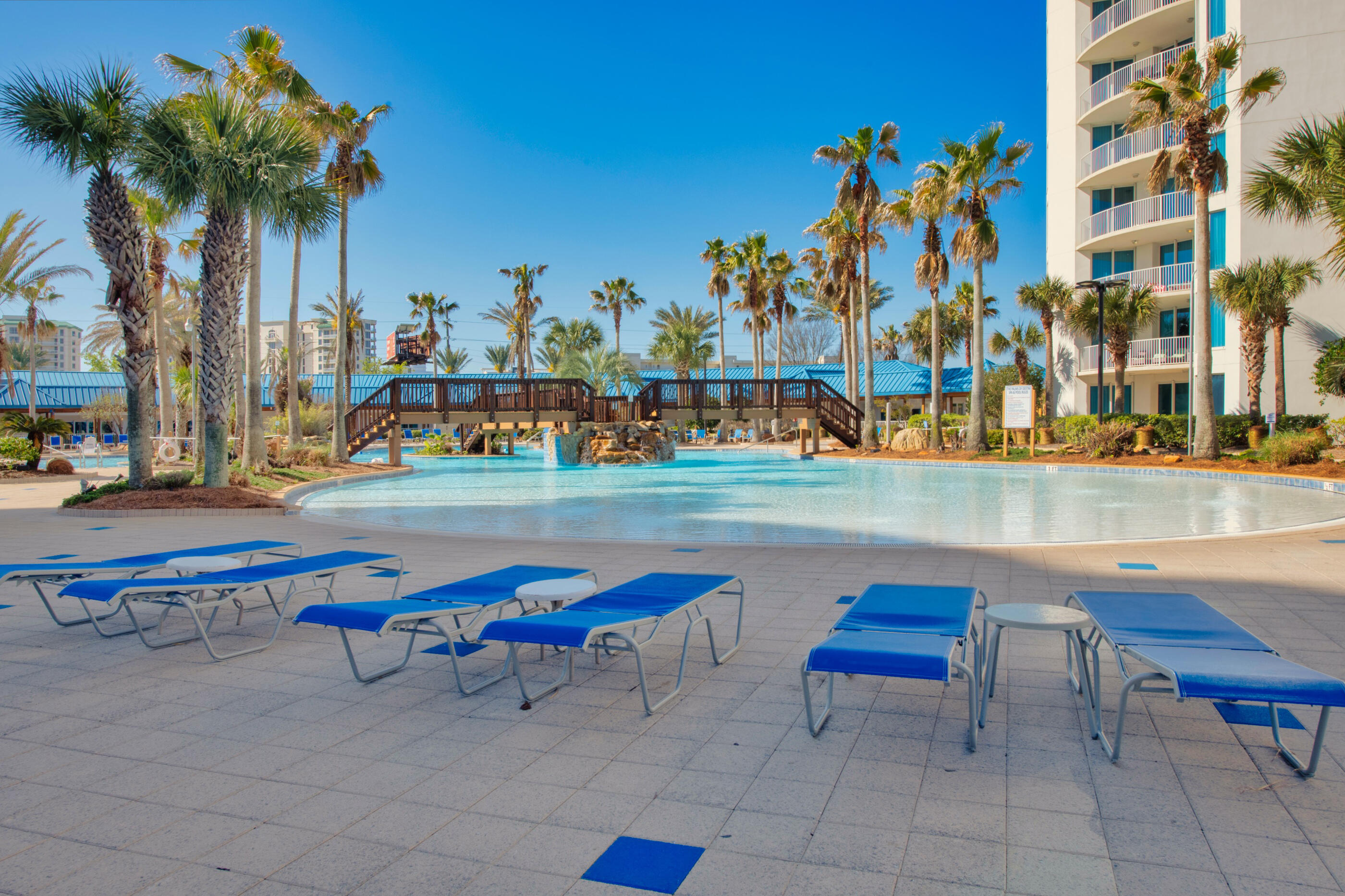 PALMS OF DESTIN (THE) - Residential