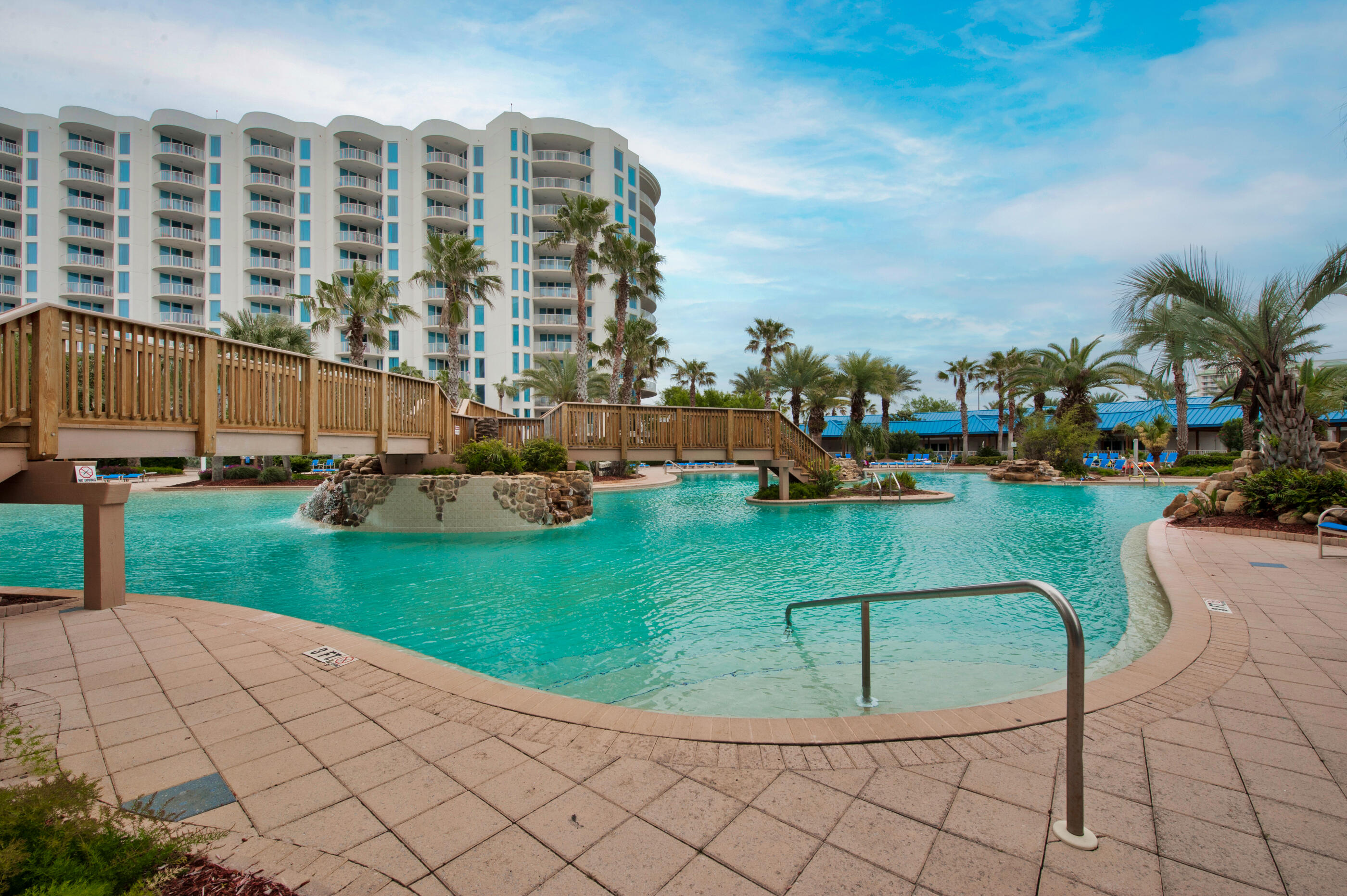 PALMS OF DESTIN (THE) - Residential