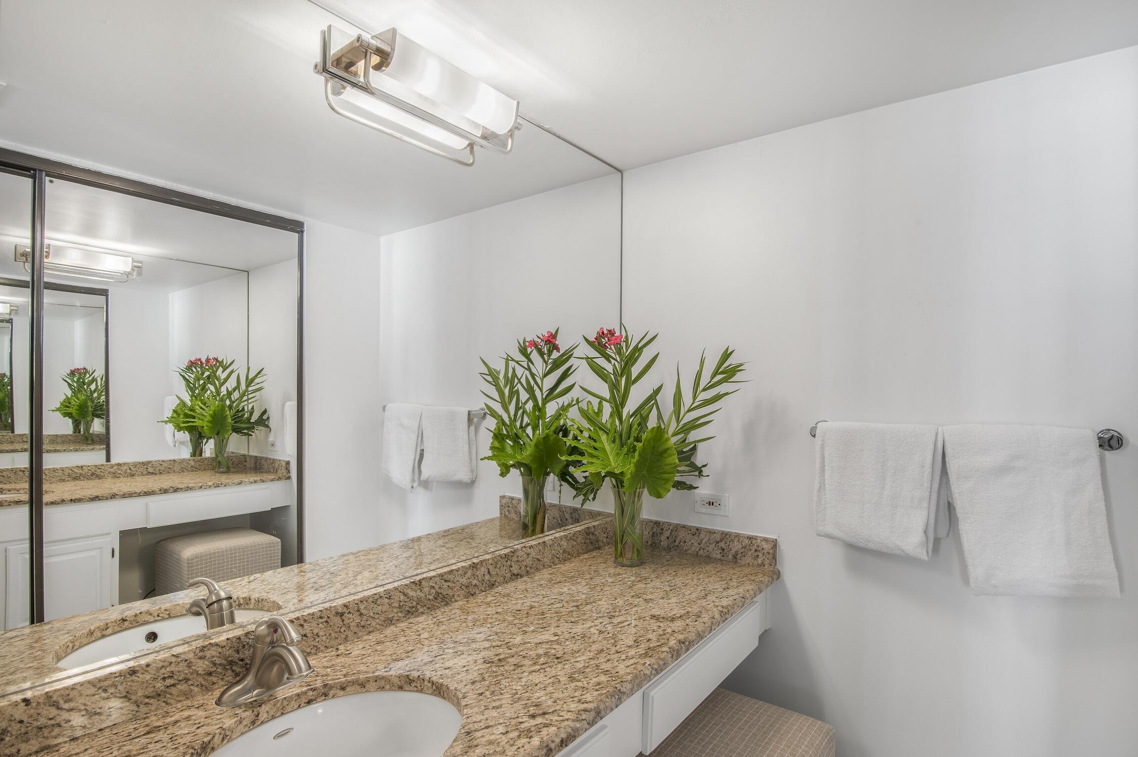 MAINSAIL CONDO PH 1 - Residential