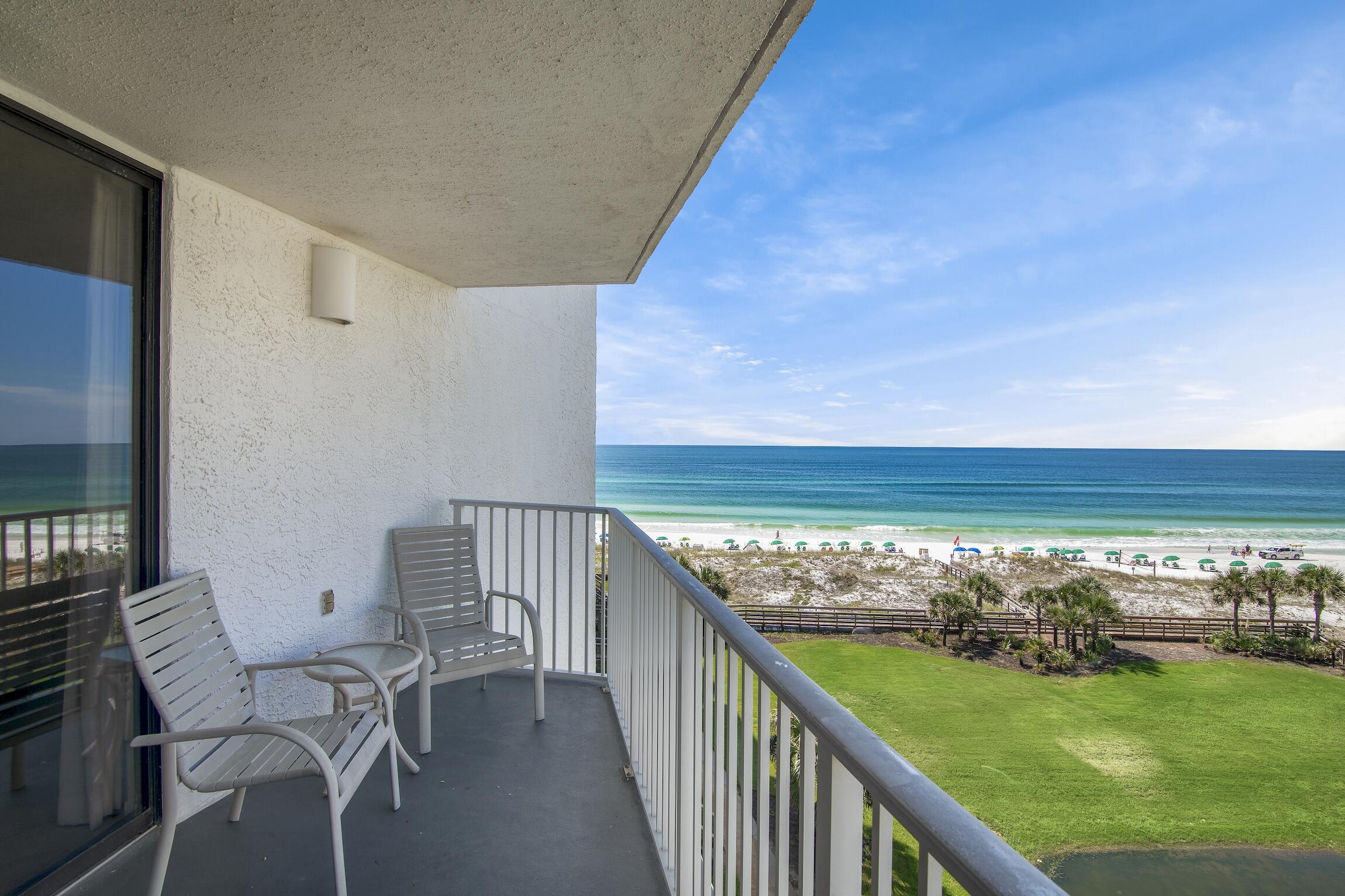MAINSAIL CONDO PH 1 - Residential