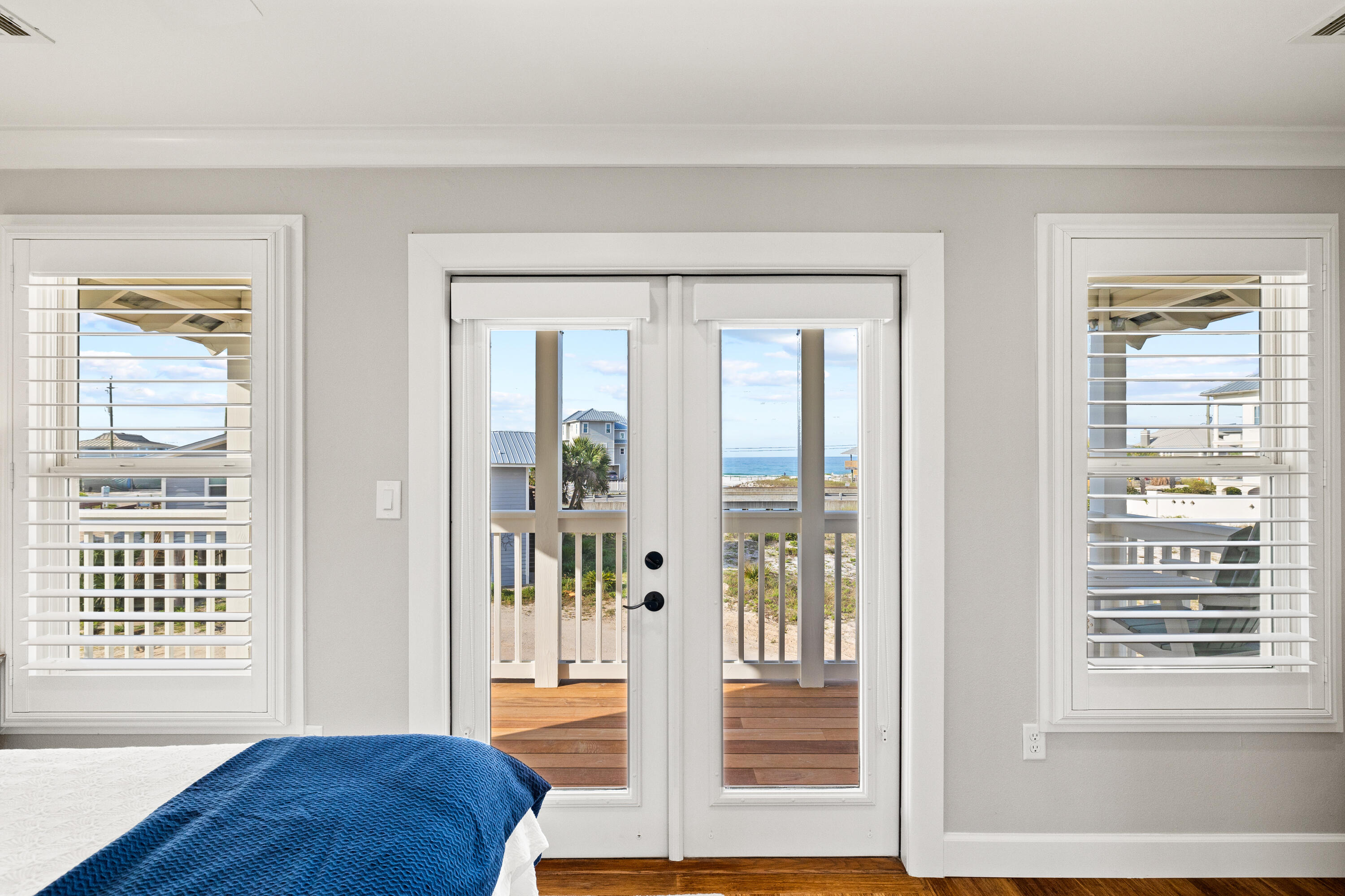OYSTER LAKE - Residential