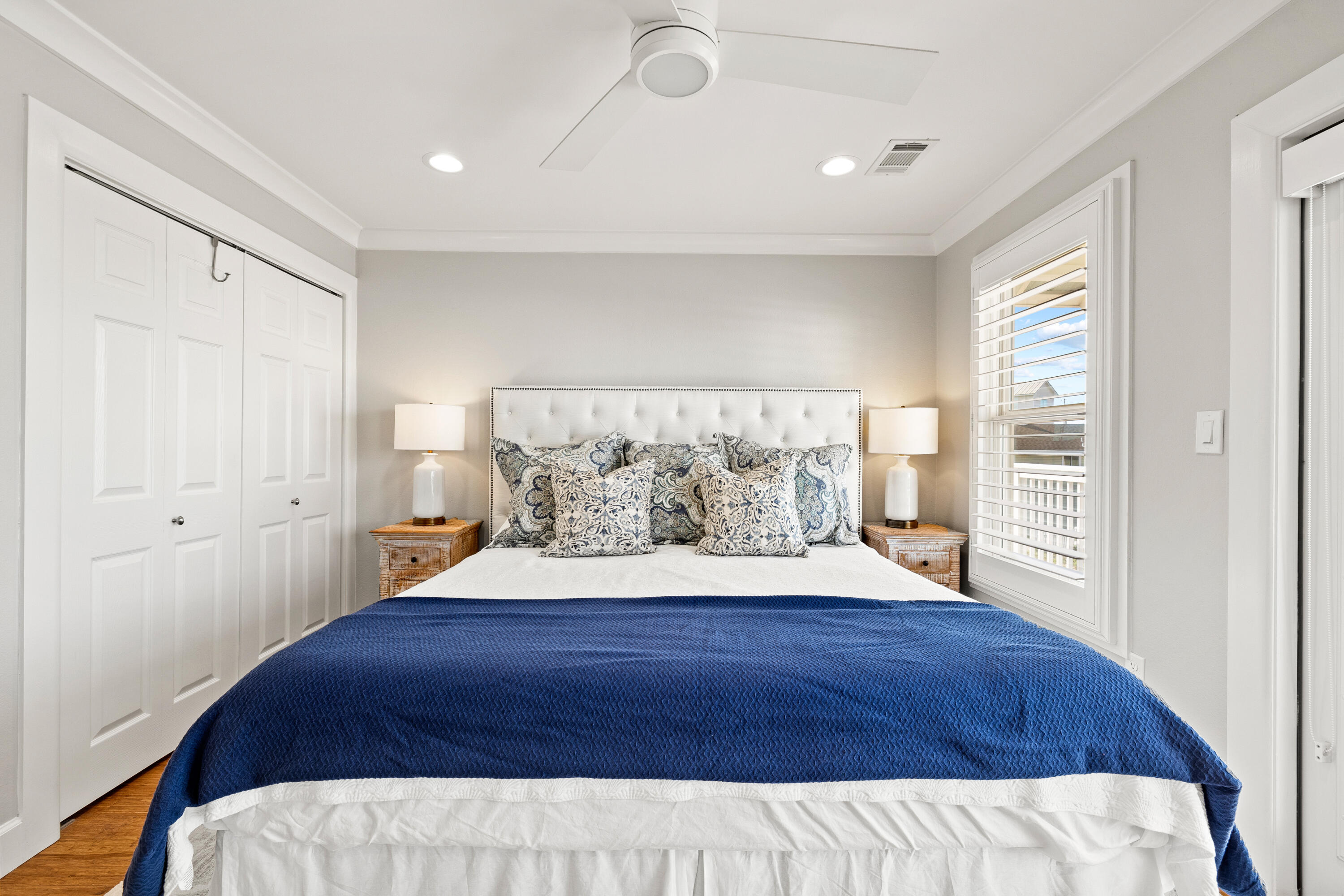OYSTER LAKE - Residential