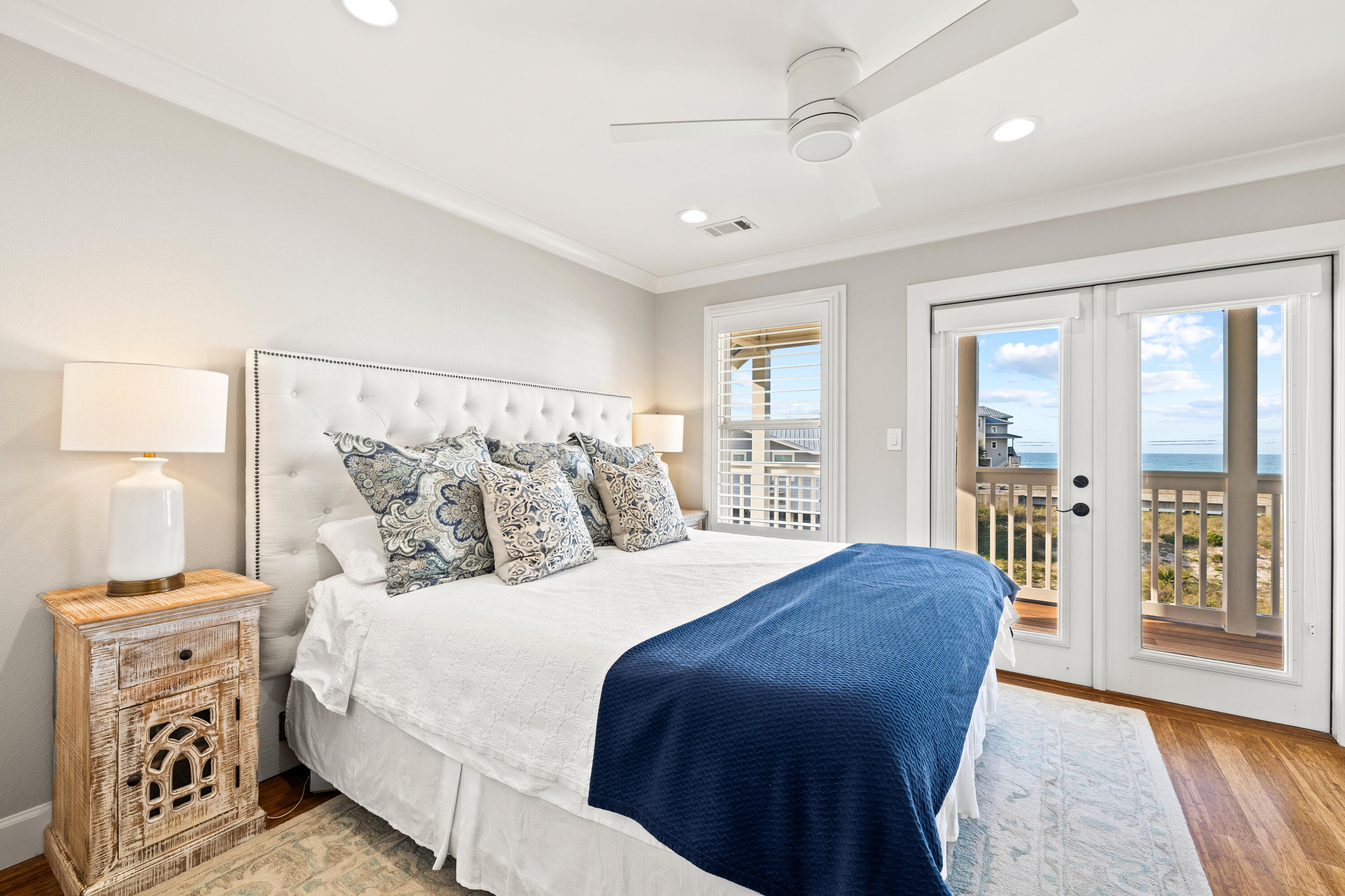 OYSTER LAKE - Residential