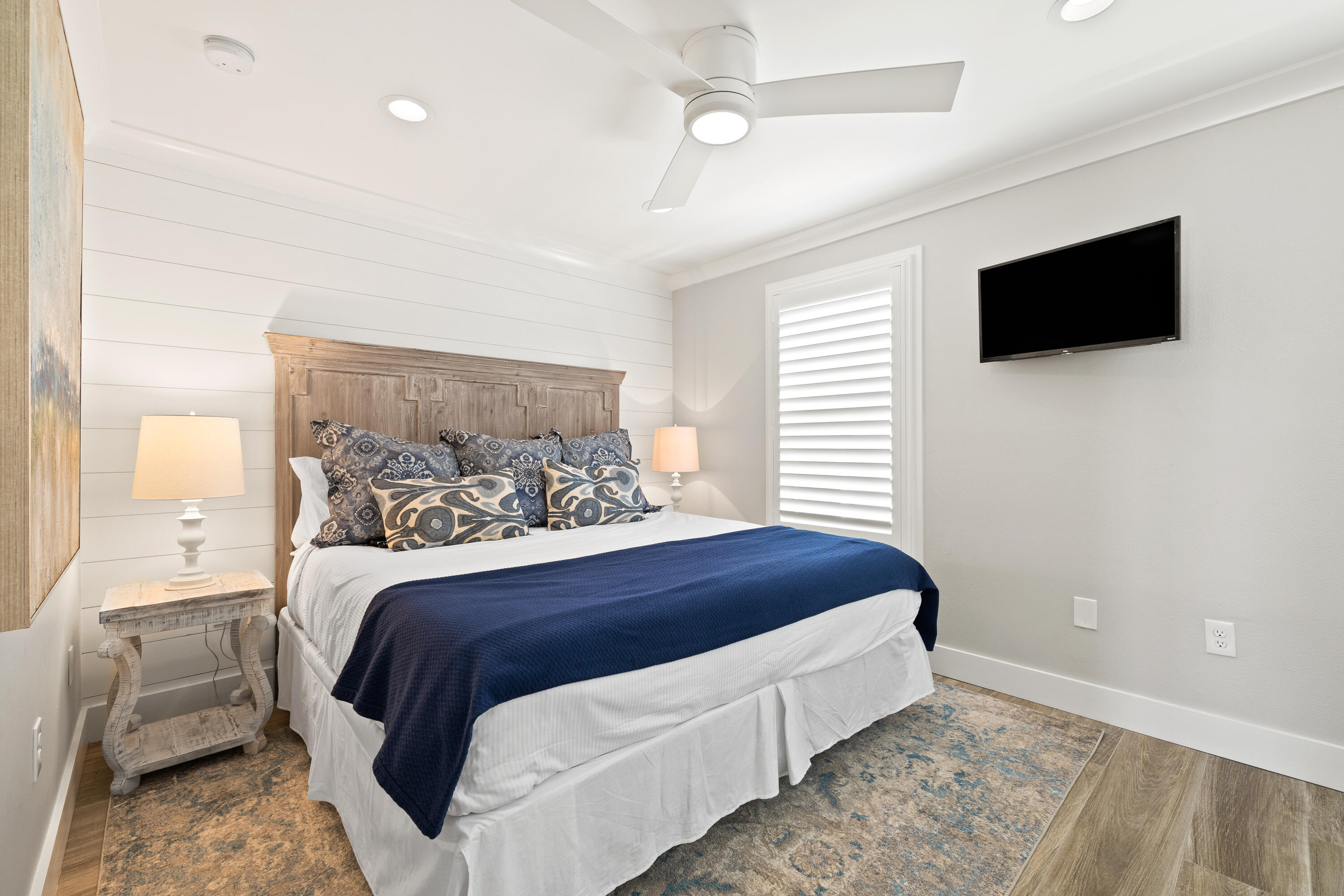 OYSTER LAKE - Residential