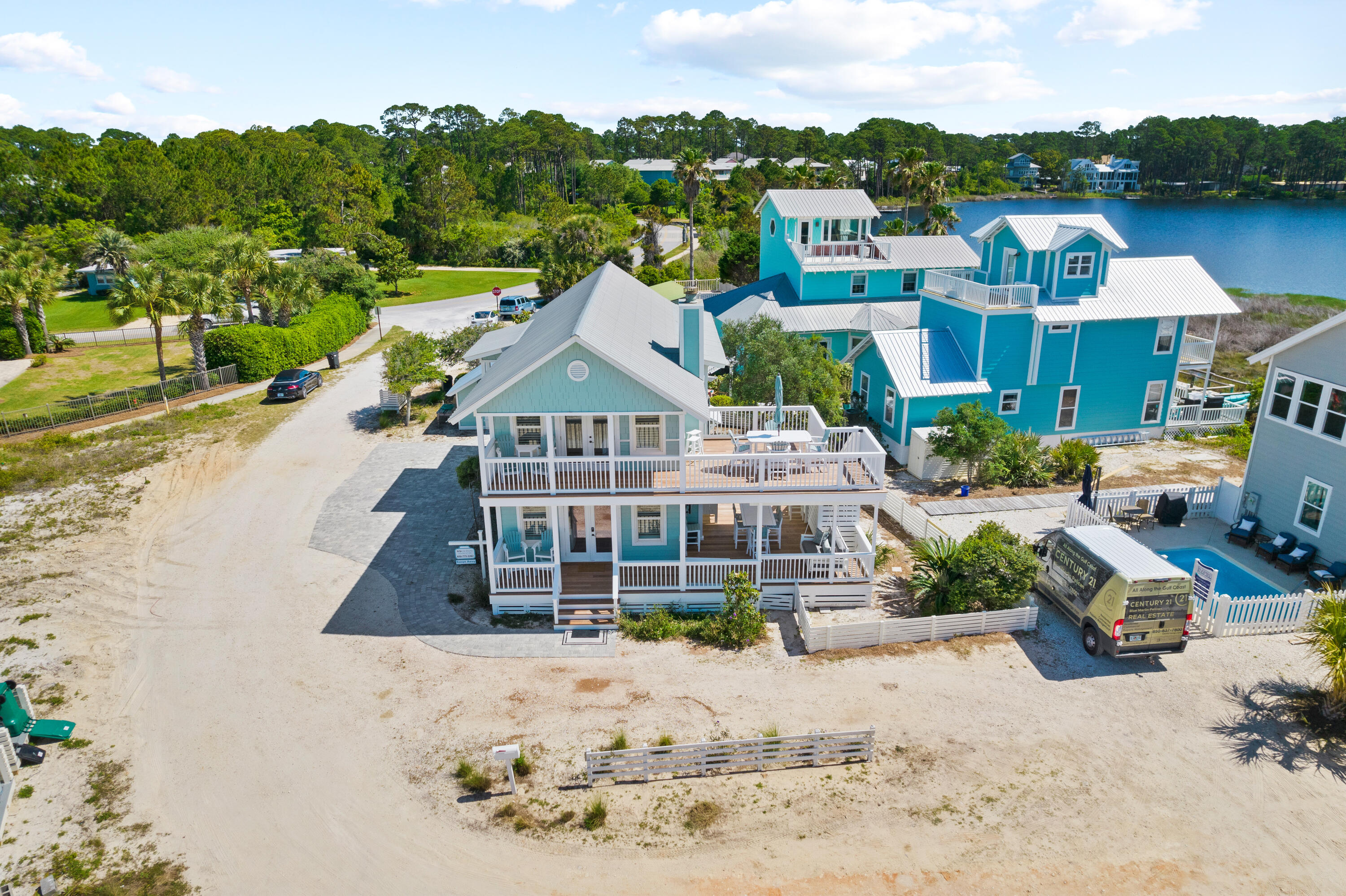 OYSTER LAKE - Residential