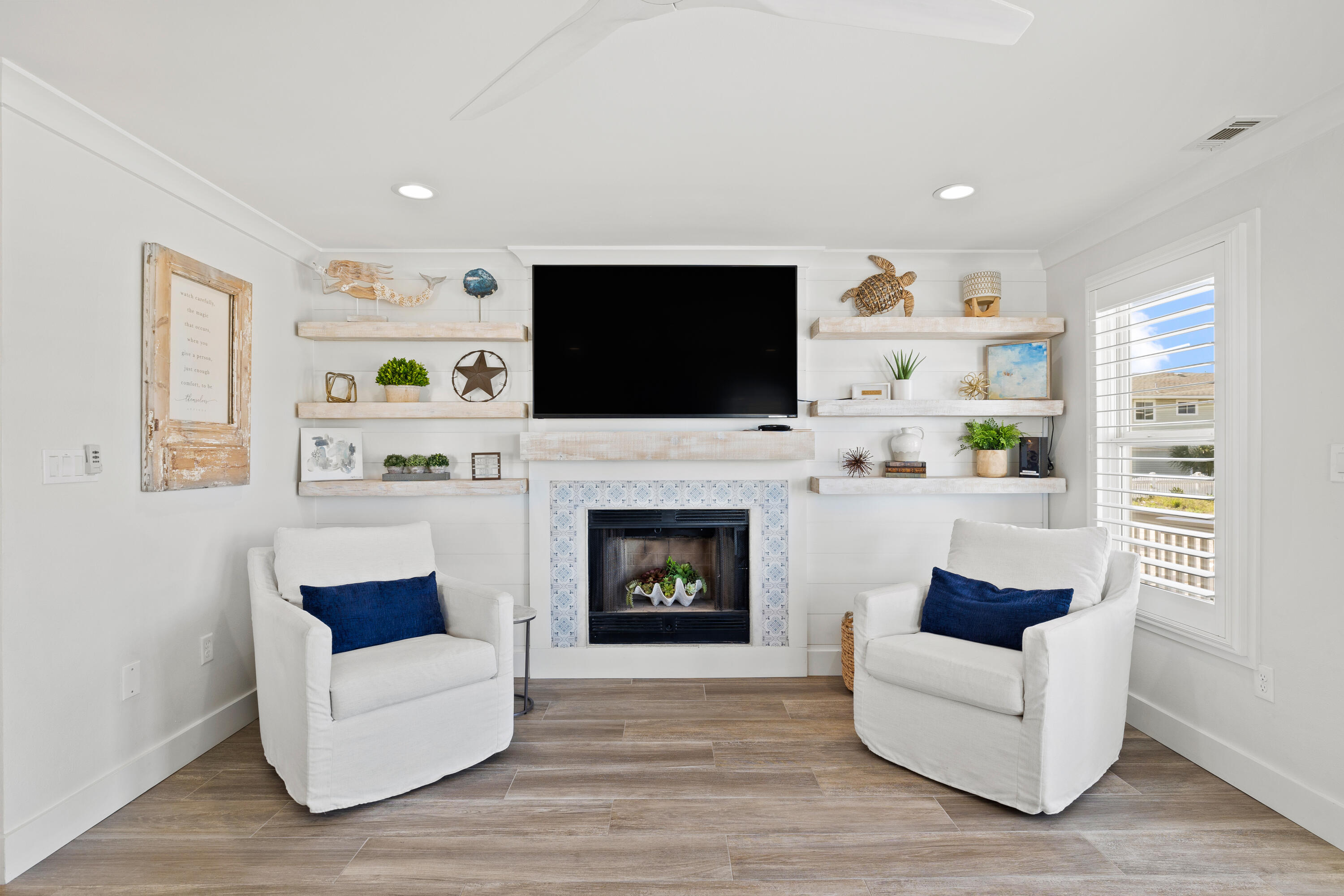 OYSTER LAKE - Residential
