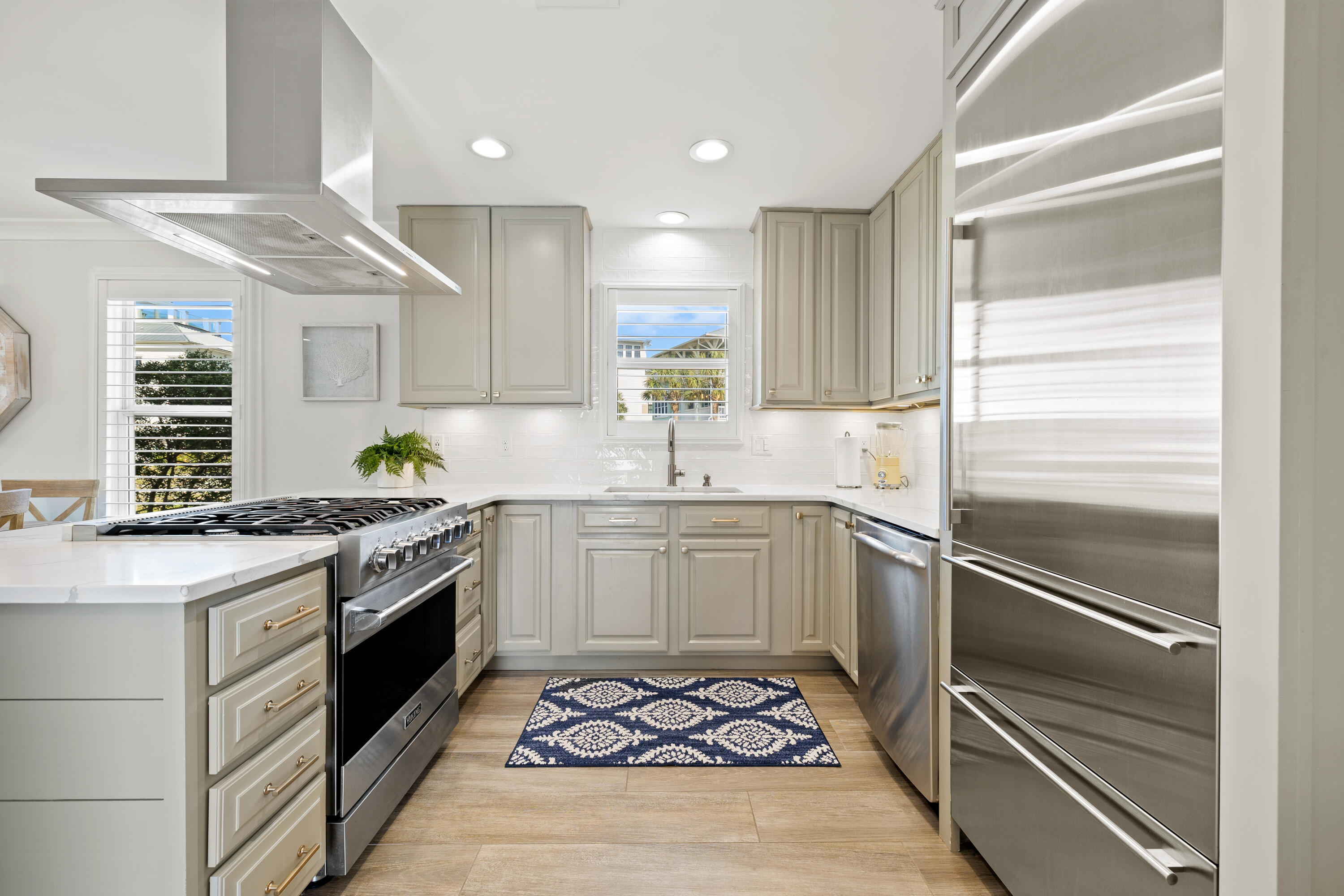 OYSTER LAKE - Residential