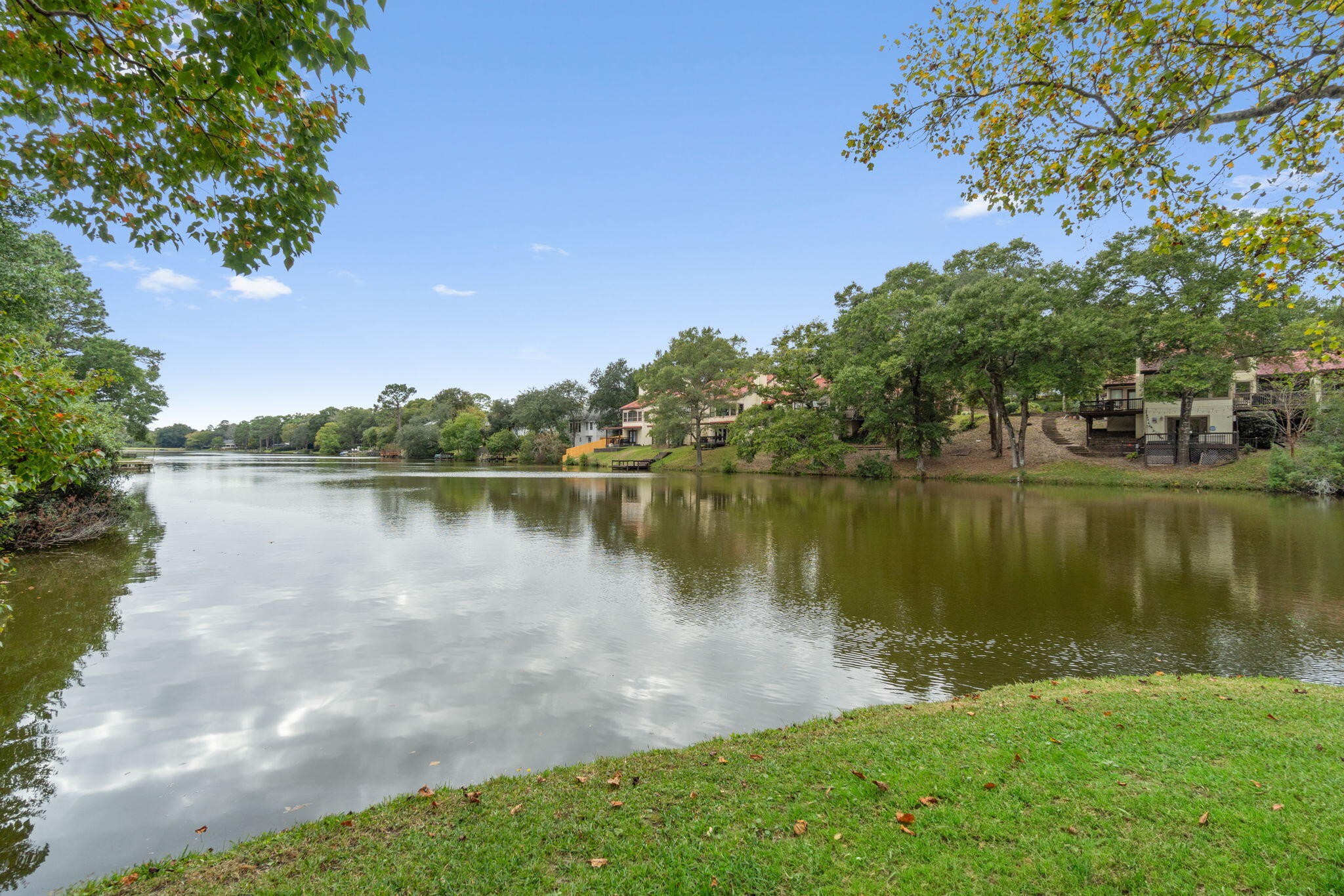 ROCKY BAYOU COUNTRY CLUB ESTATES 3 - Residential