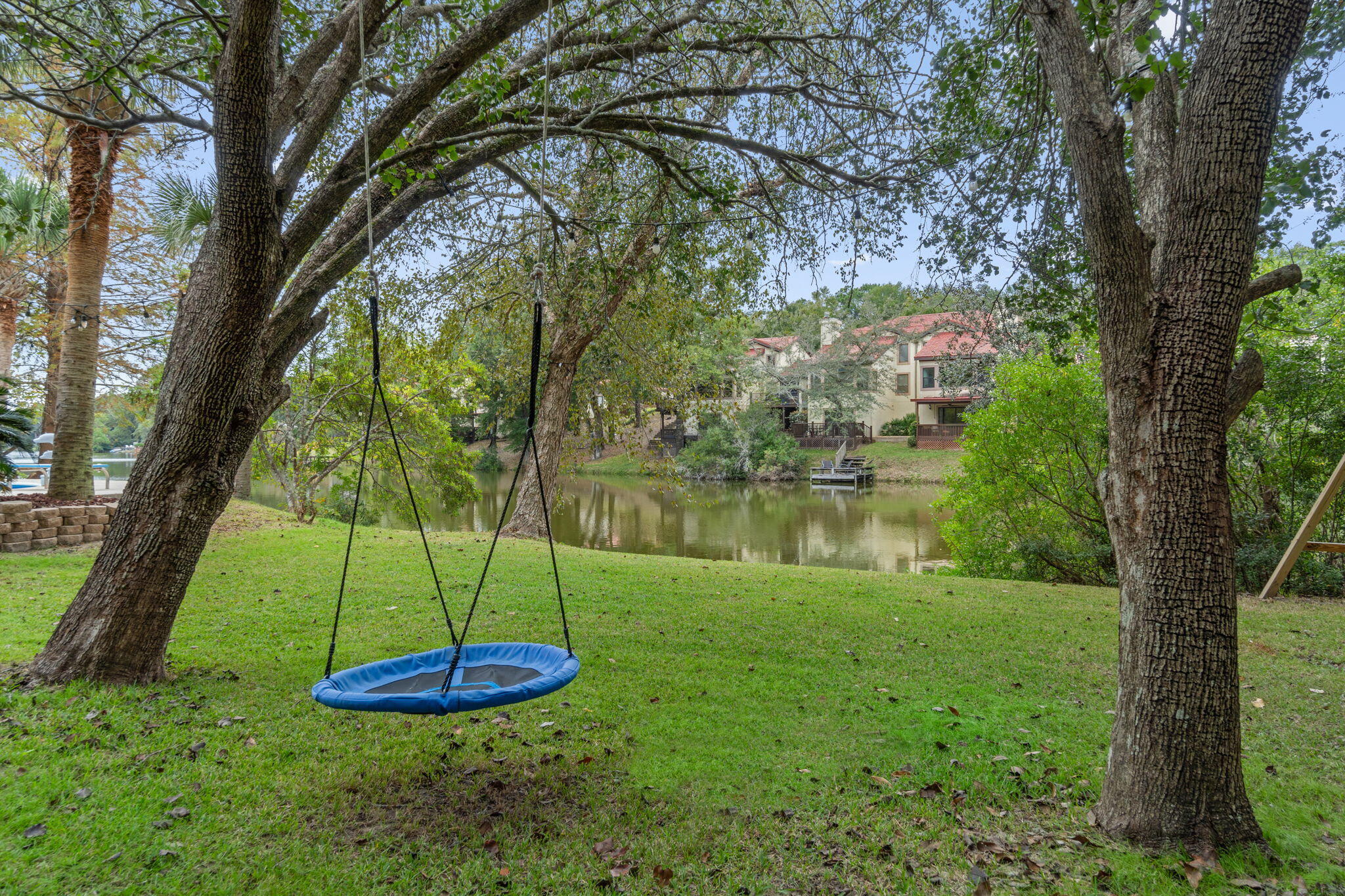 ROCKY BAYOU COUNTRY CLUB ESTATES 3 - Residential