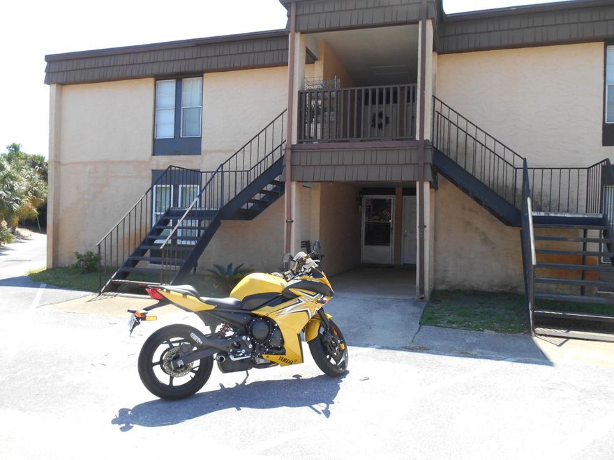 Great investment opportunity! Large bedrooms,patio has view of tennis court. Complex has pool, Bbq area, picnic tables-to enjoy the great outdoors. Centrally located in Fort Walton Beach to shopping, restaurant, and a short drive to the beautiful beaches. Buyer to verify any and all information deemed important to them