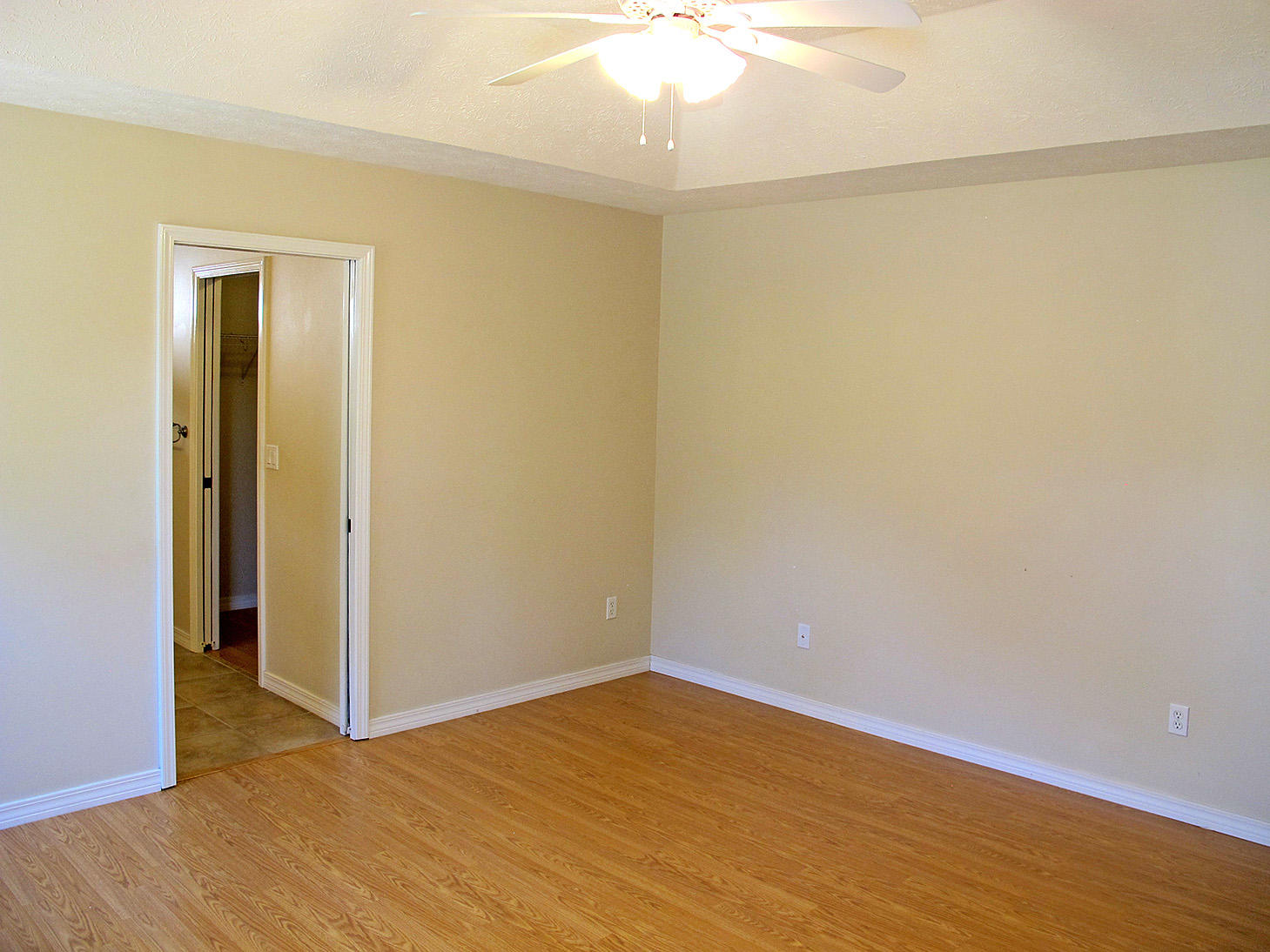 OAK POINTE - Residential