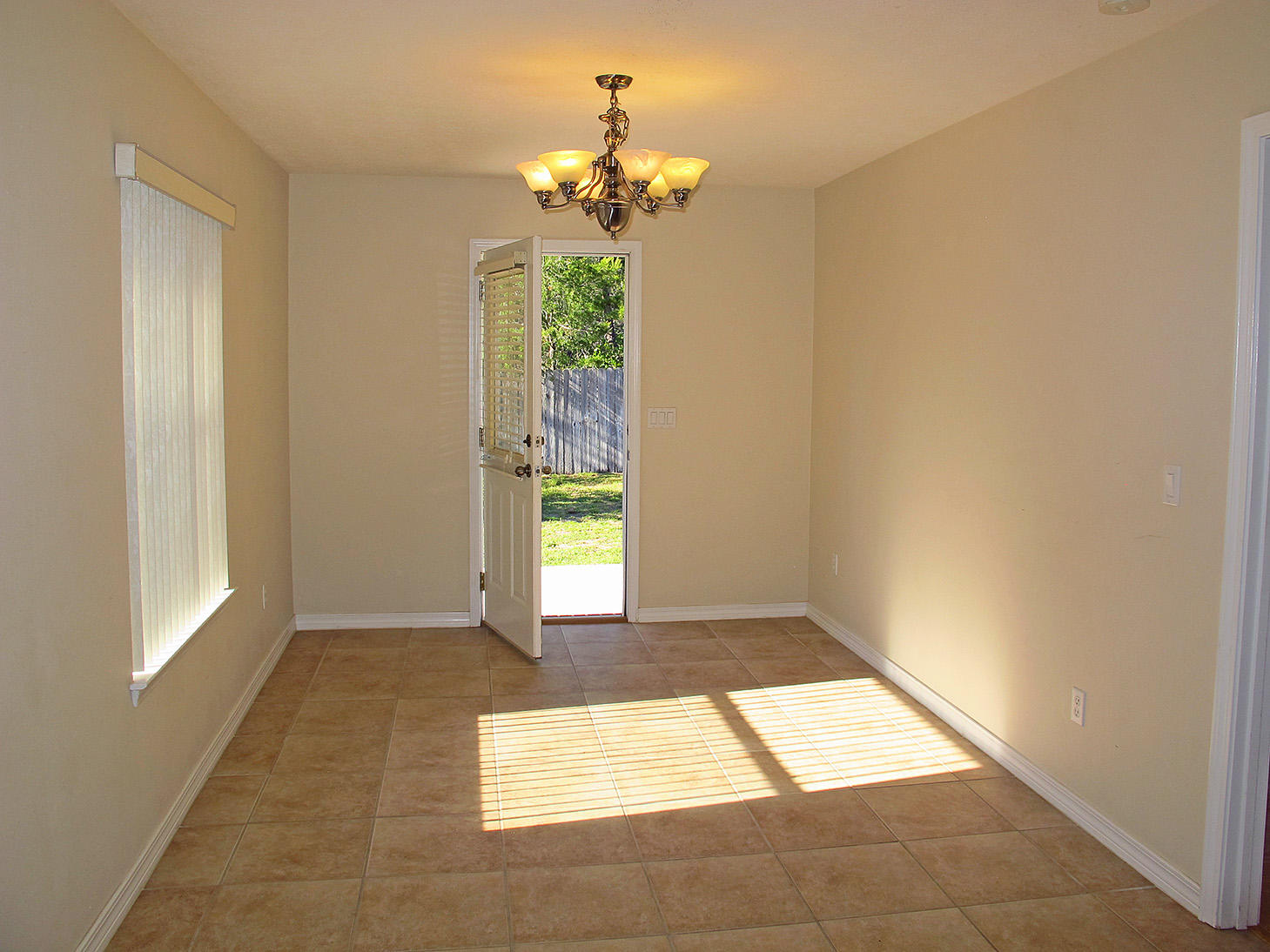 OAK POINTE - Residential