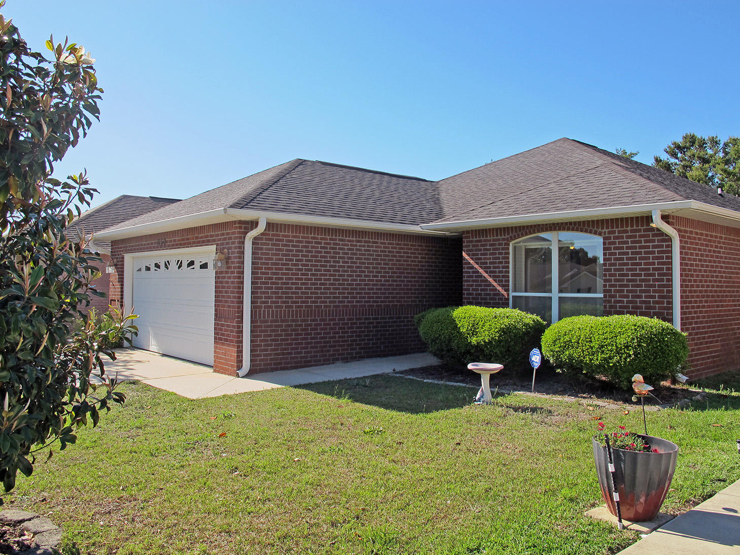 OAK POINTE - Residential