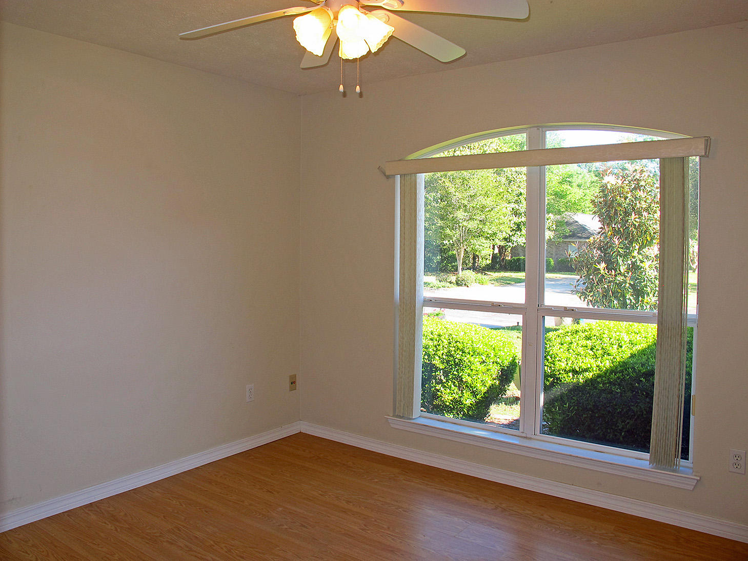 OAK POINTE - Residential