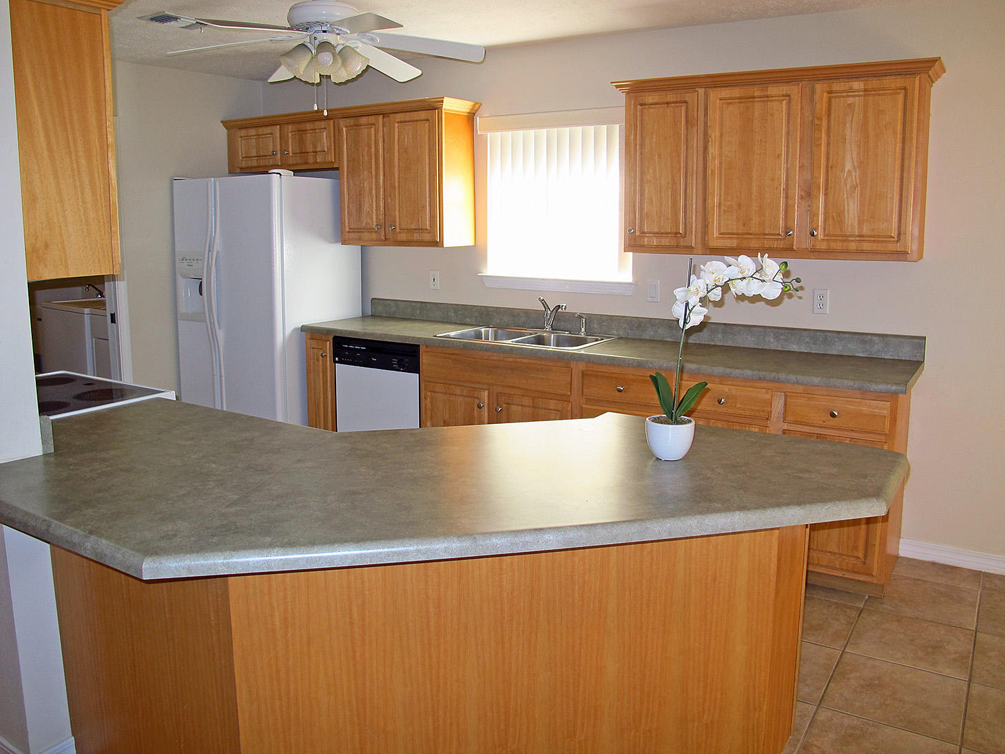 OAK POINTE - Residential