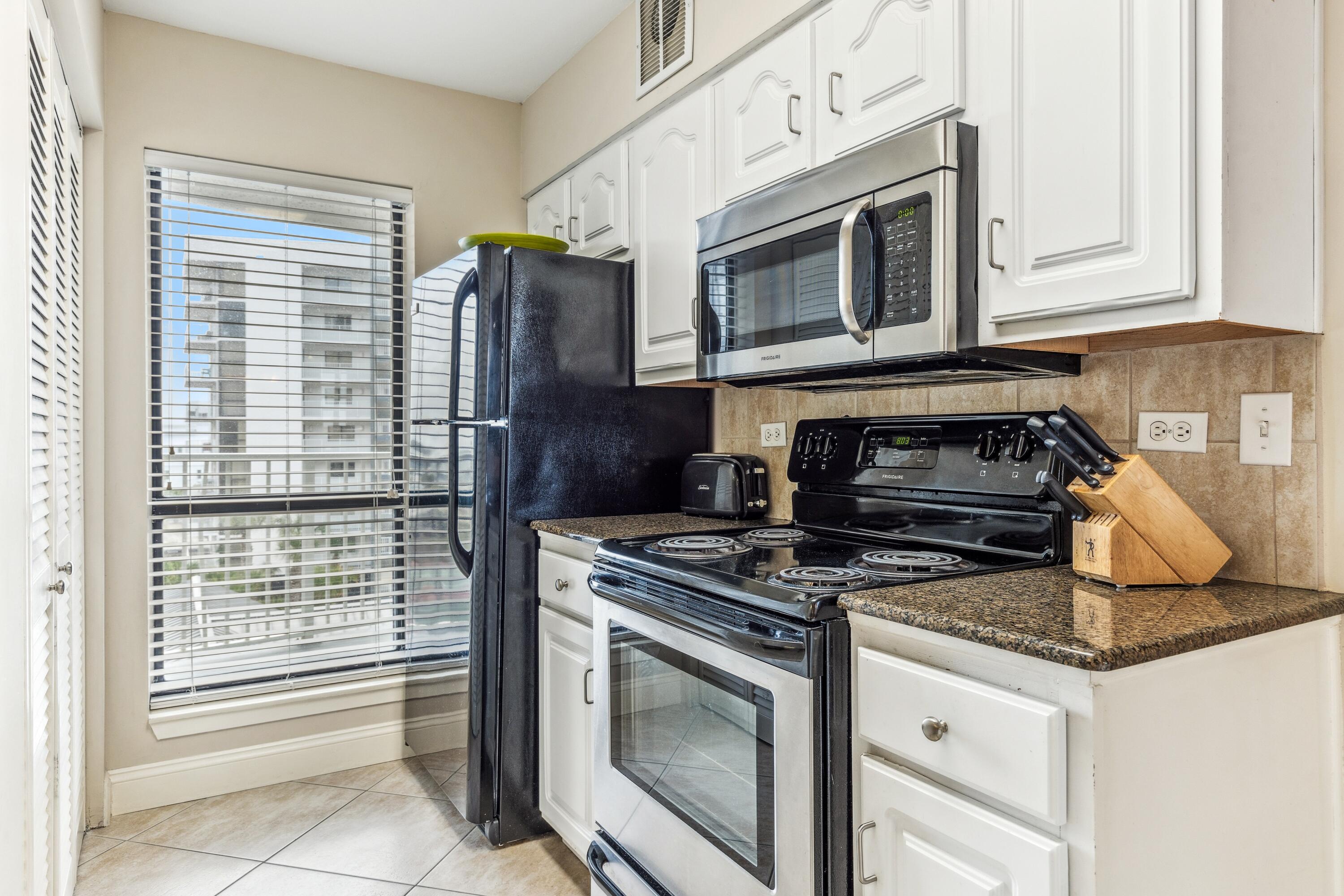 Mainsail Condo Ph Iv - Residential