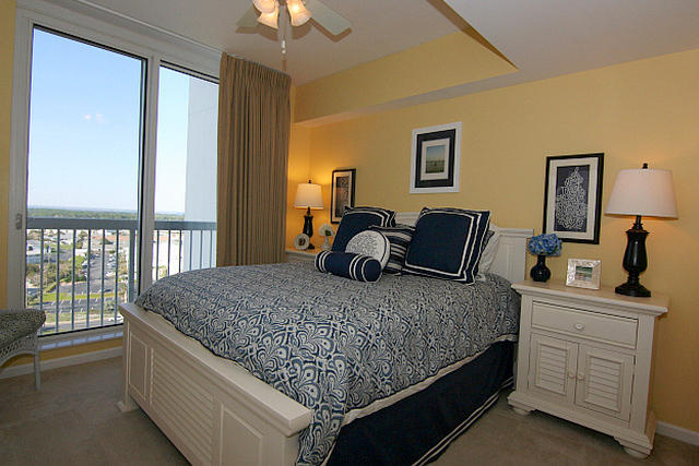 SILVER BEACH TOWERS - Residential