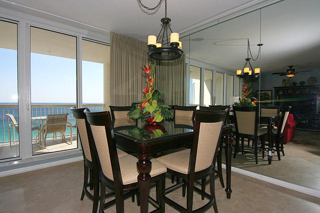 SILVER BEACH TOWERS - Residential