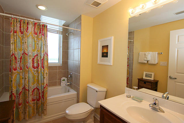 SILVER BEACH TOWERS - Residential