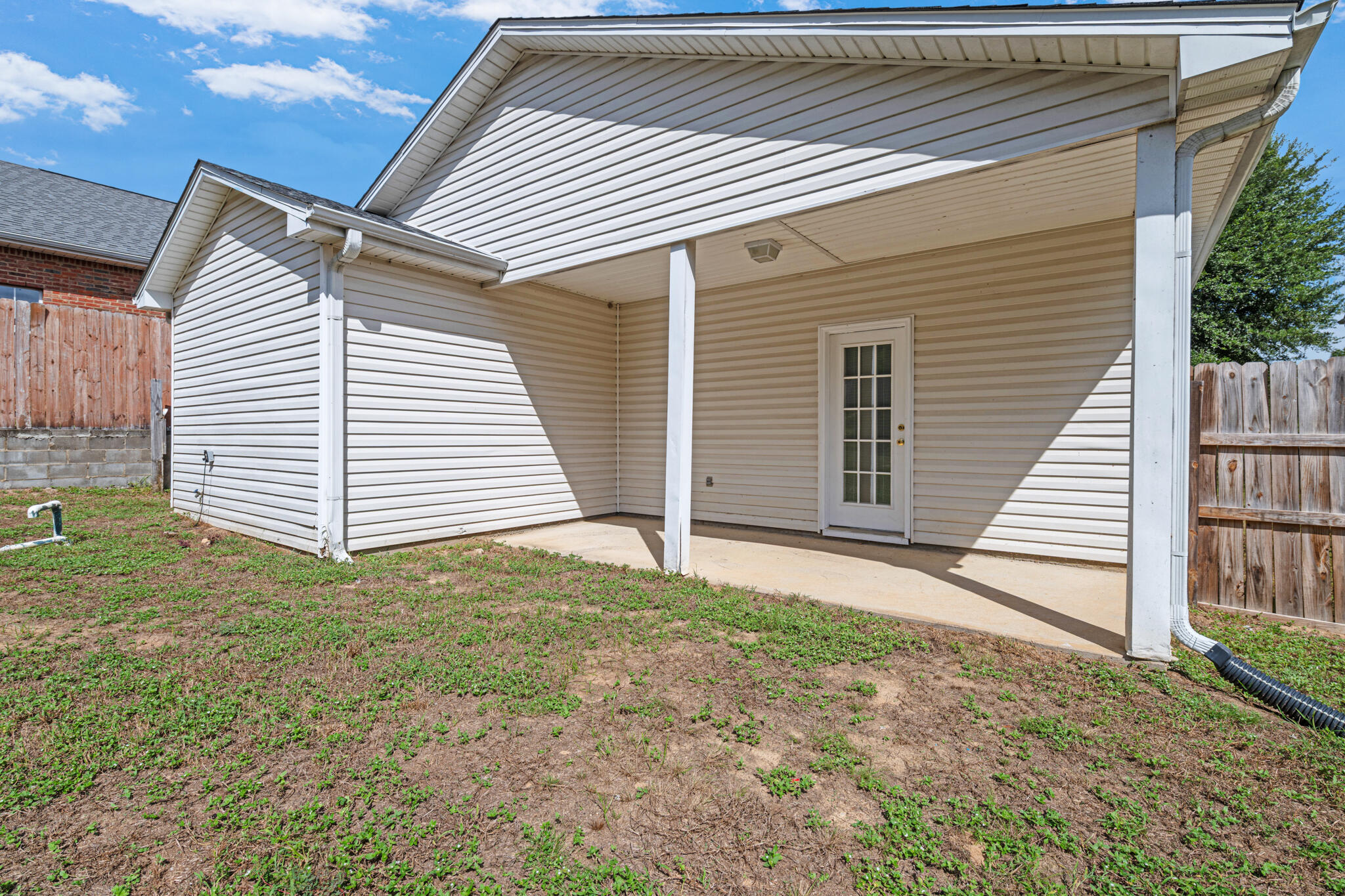 LAKE SILVER 1ST ADD - Residential Lease