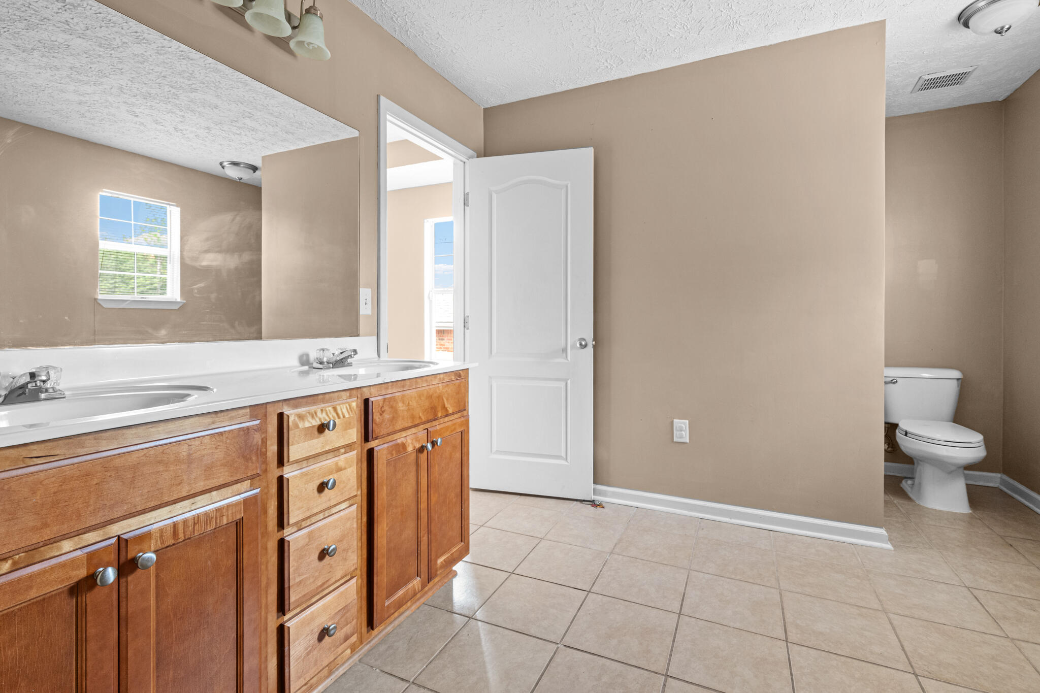 LAKE SILVER 1ST ADD - Residential Lease