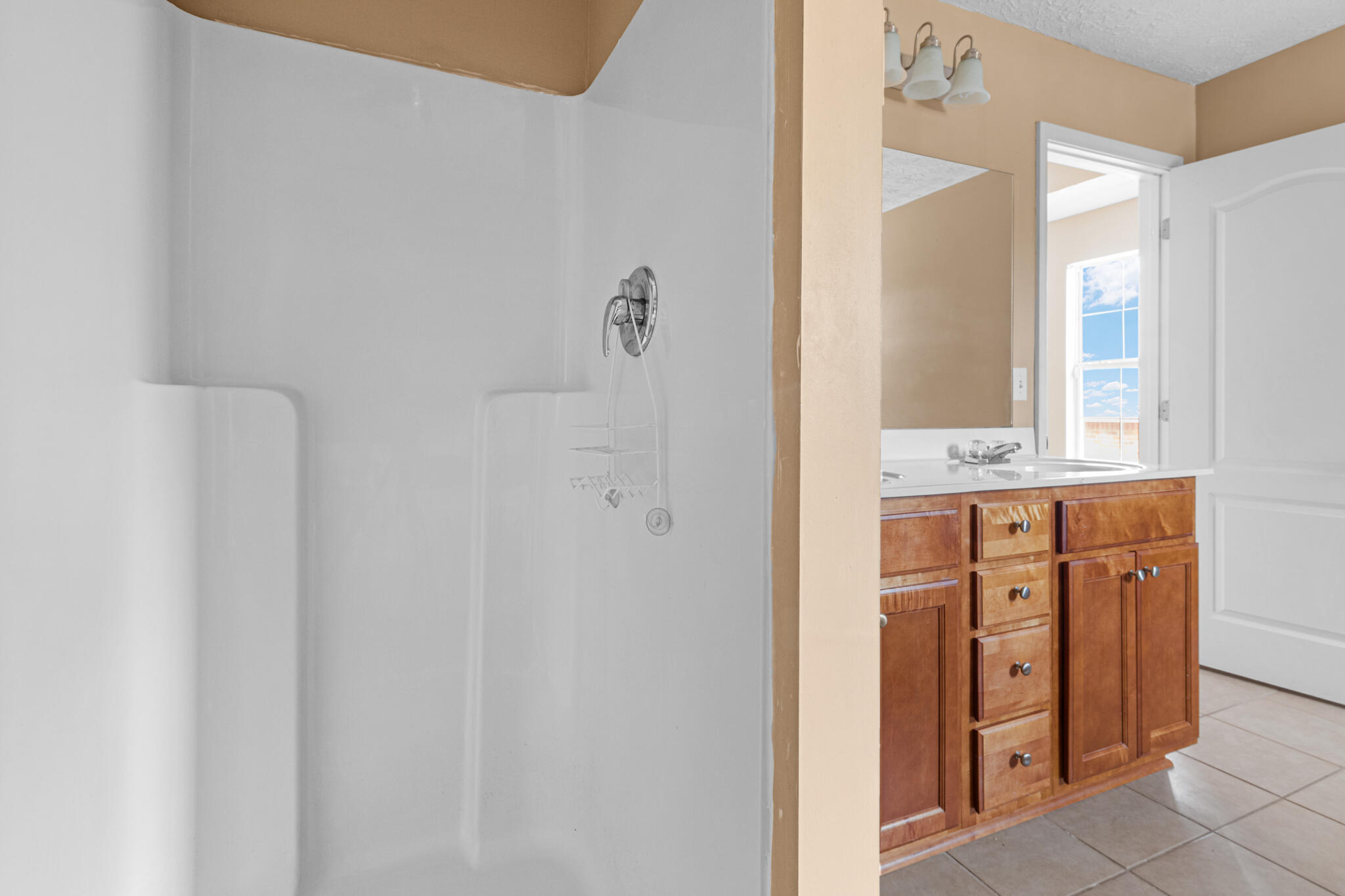 LAKE SILVER 1ST ADD - Residential Lease