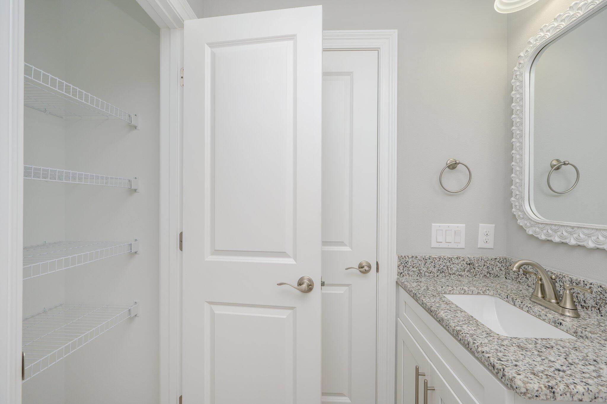 HOLLEY BY THE SEA - Residential