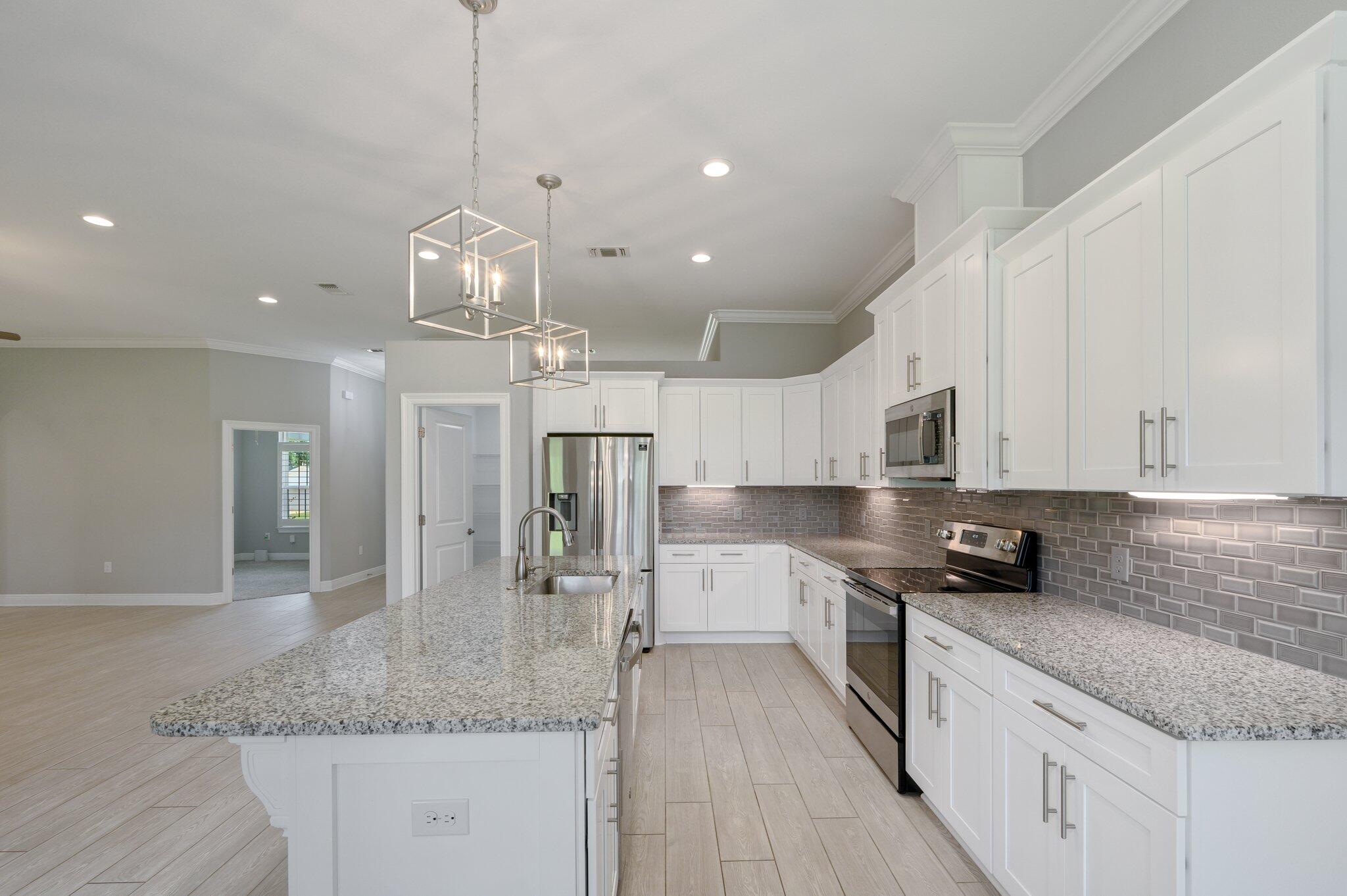 HOLLEY BY THE SEA - Residential