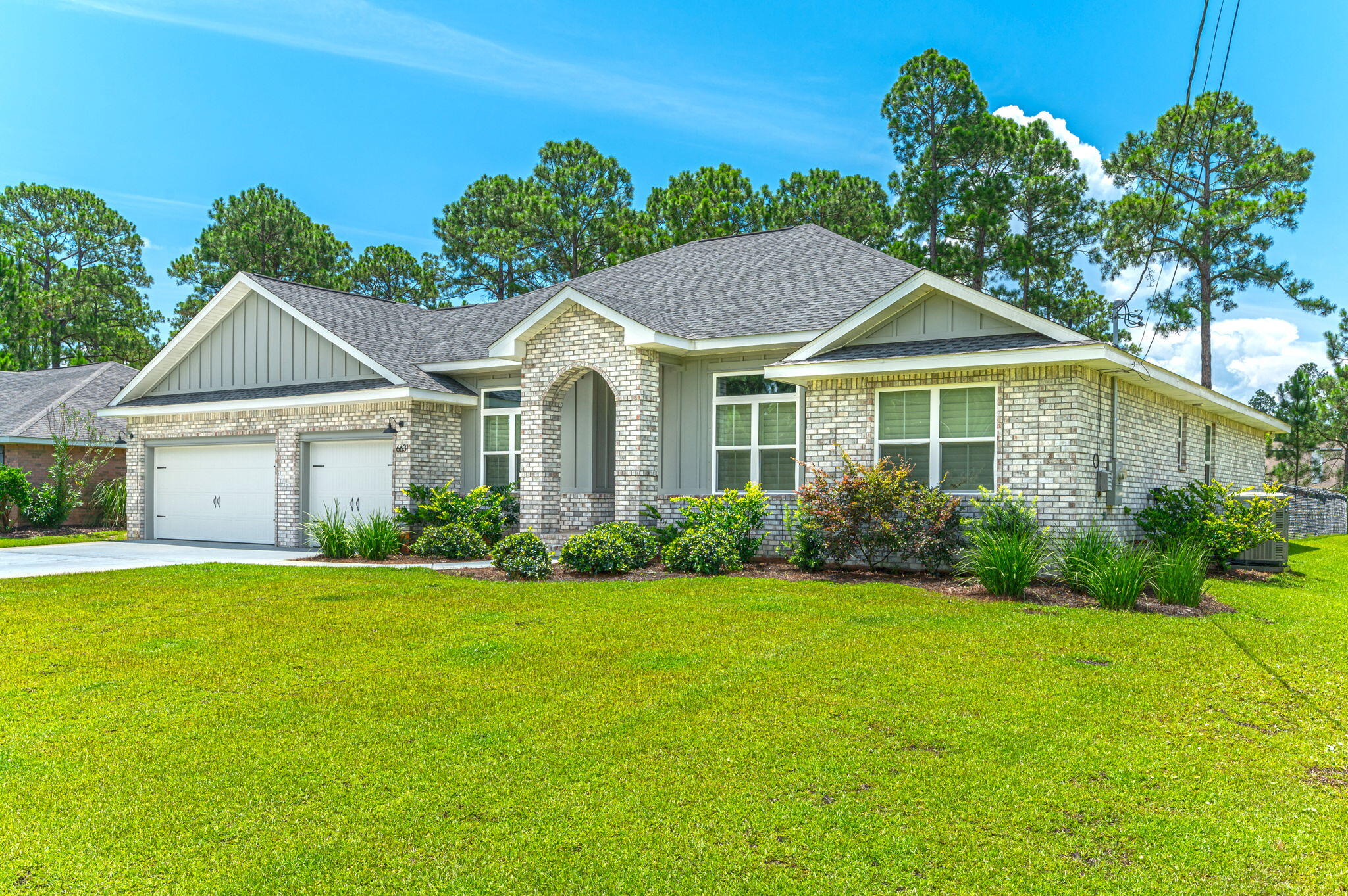 HOLLEY BY THE SEA - Residential