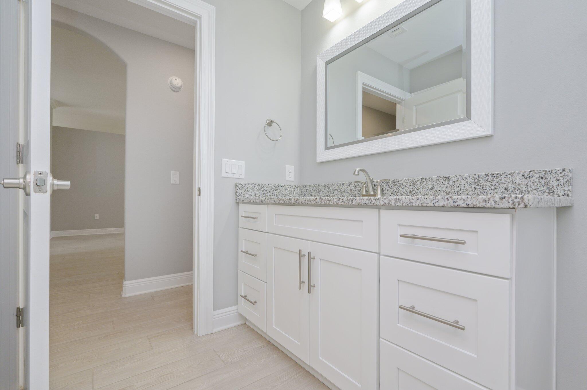 HOLLEY BY THE SEA - Residential