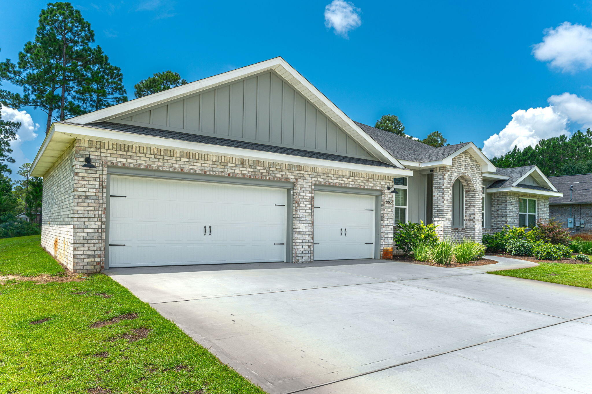 HOLLEY BY THE SEA - Residential