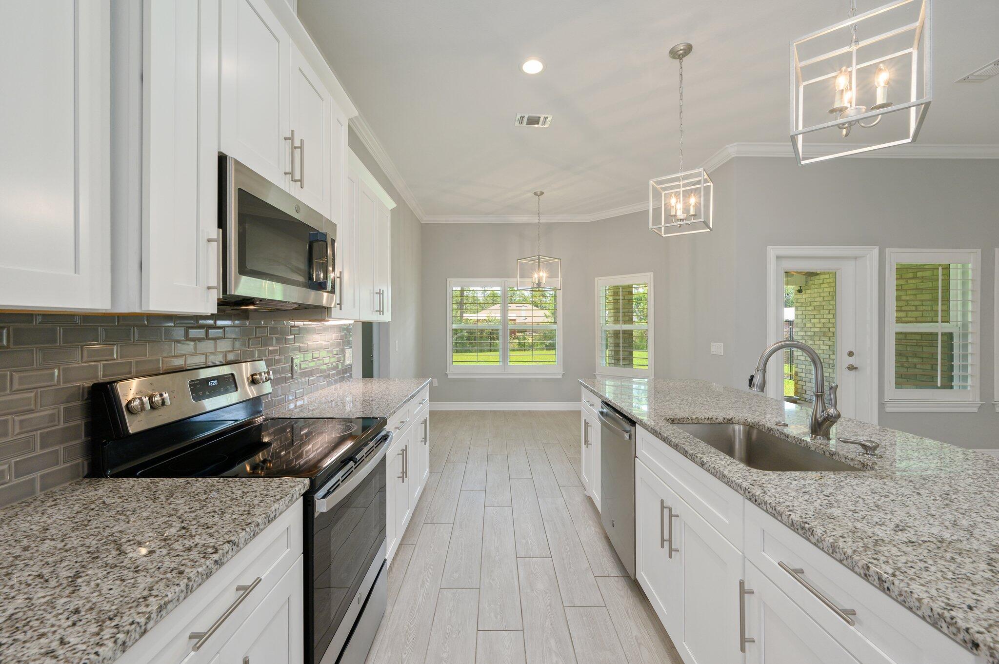 HOLLEY BY THE SEA - Residential