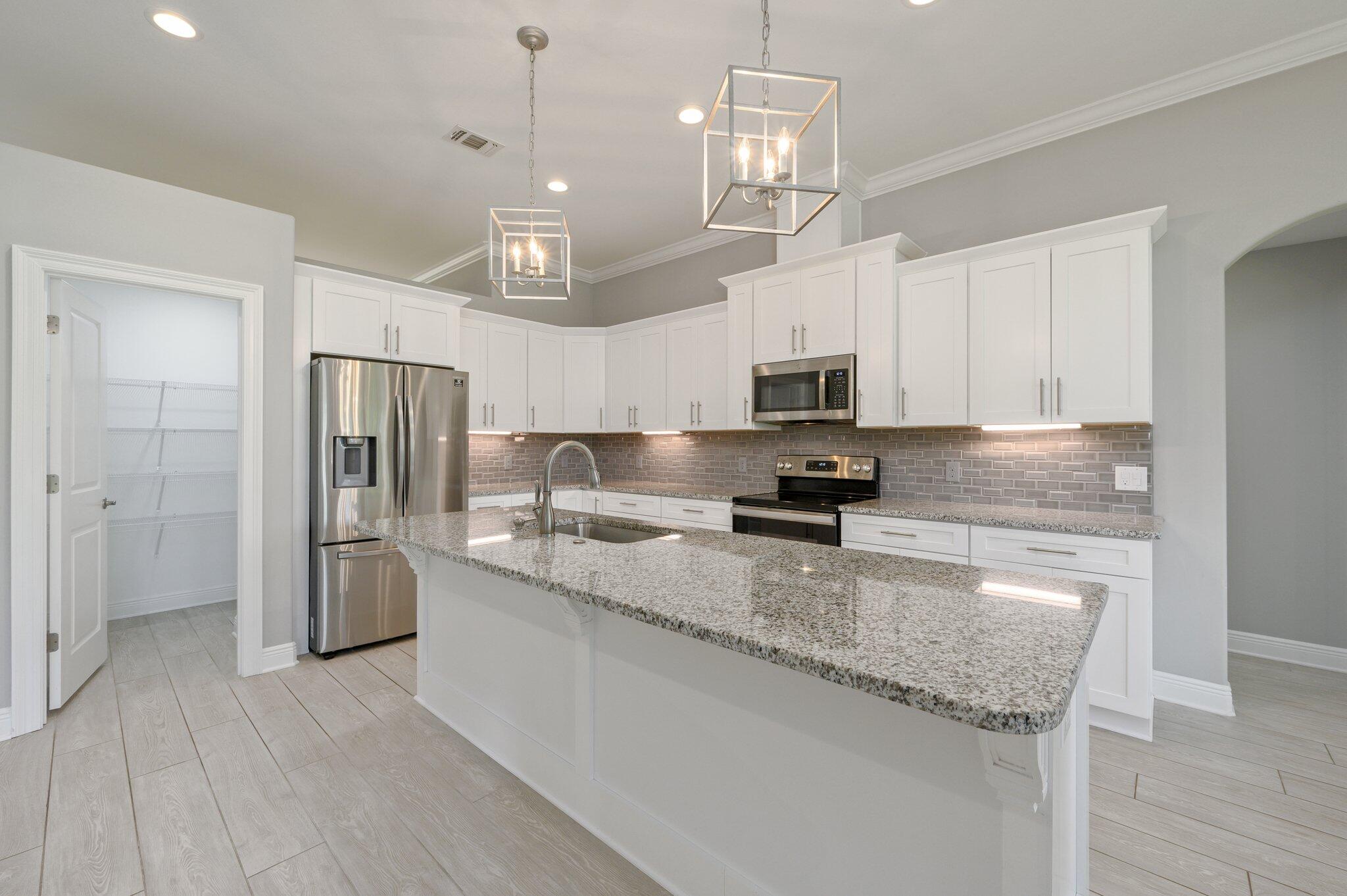 HOLLEY BY THE SEA - Residential