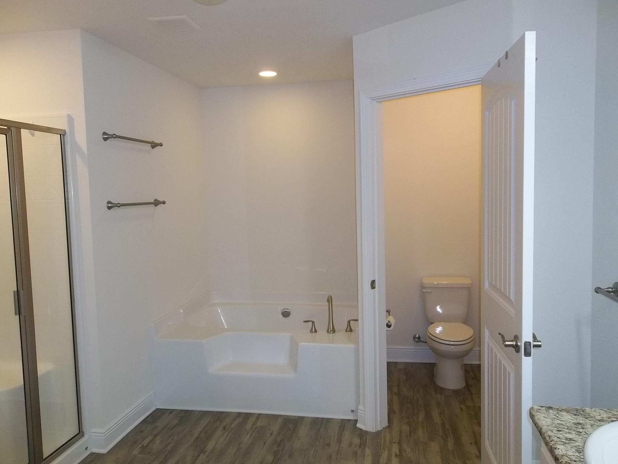 TOM KING ESTATES - Residential