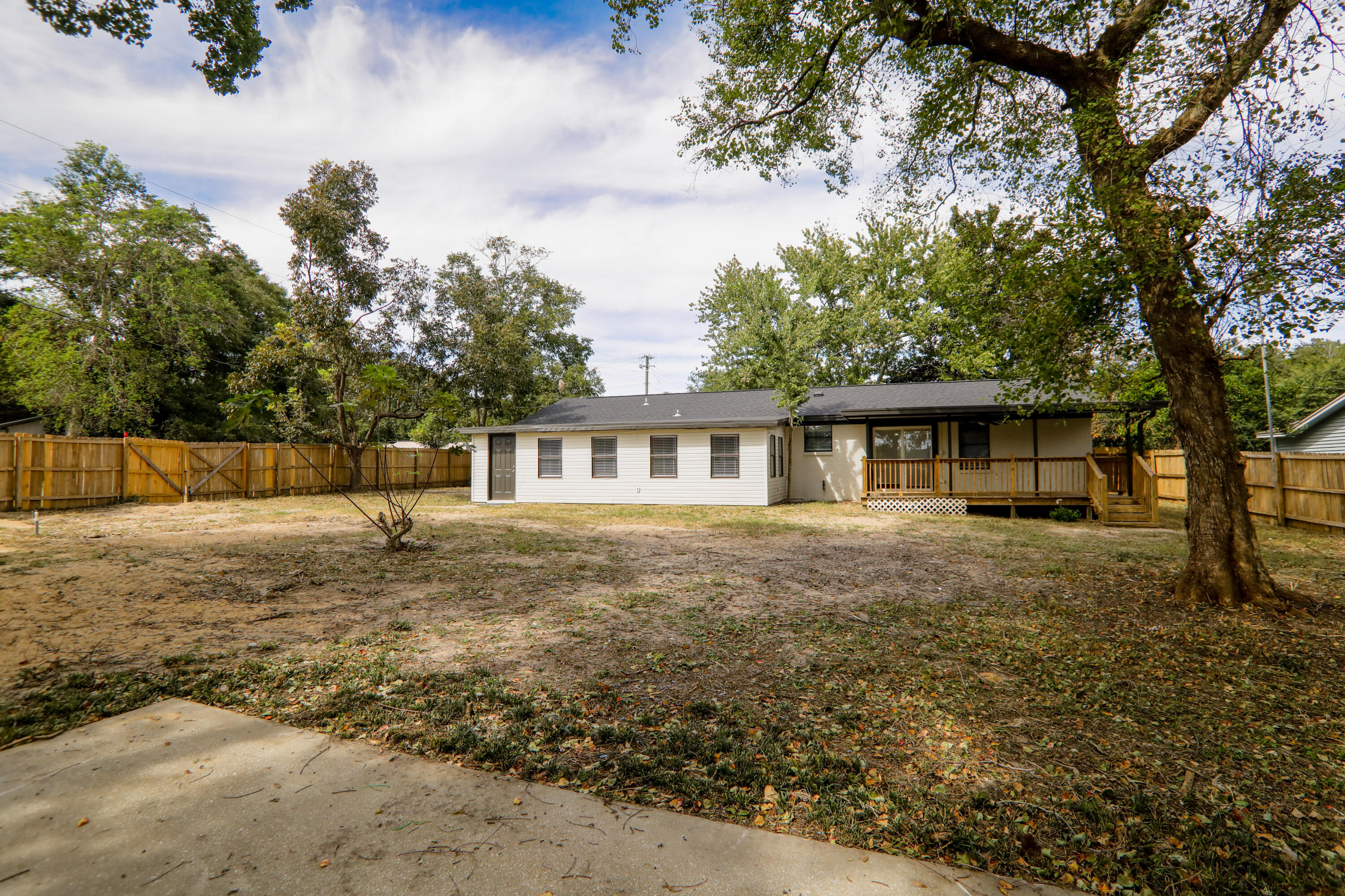 CRESTVIEW - Residential