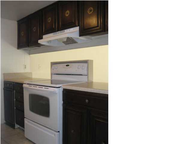 MOSSEY COVE T/H - Residential Lease