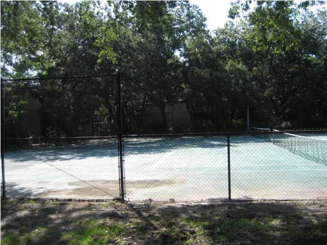 MOSSEY COVE T/H - Residential Lease