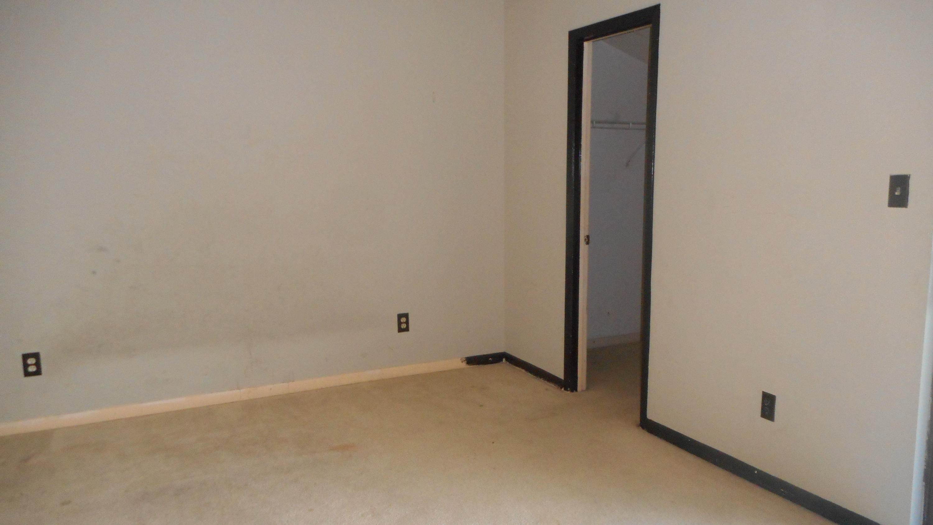 TYNER VILLAS - Residential