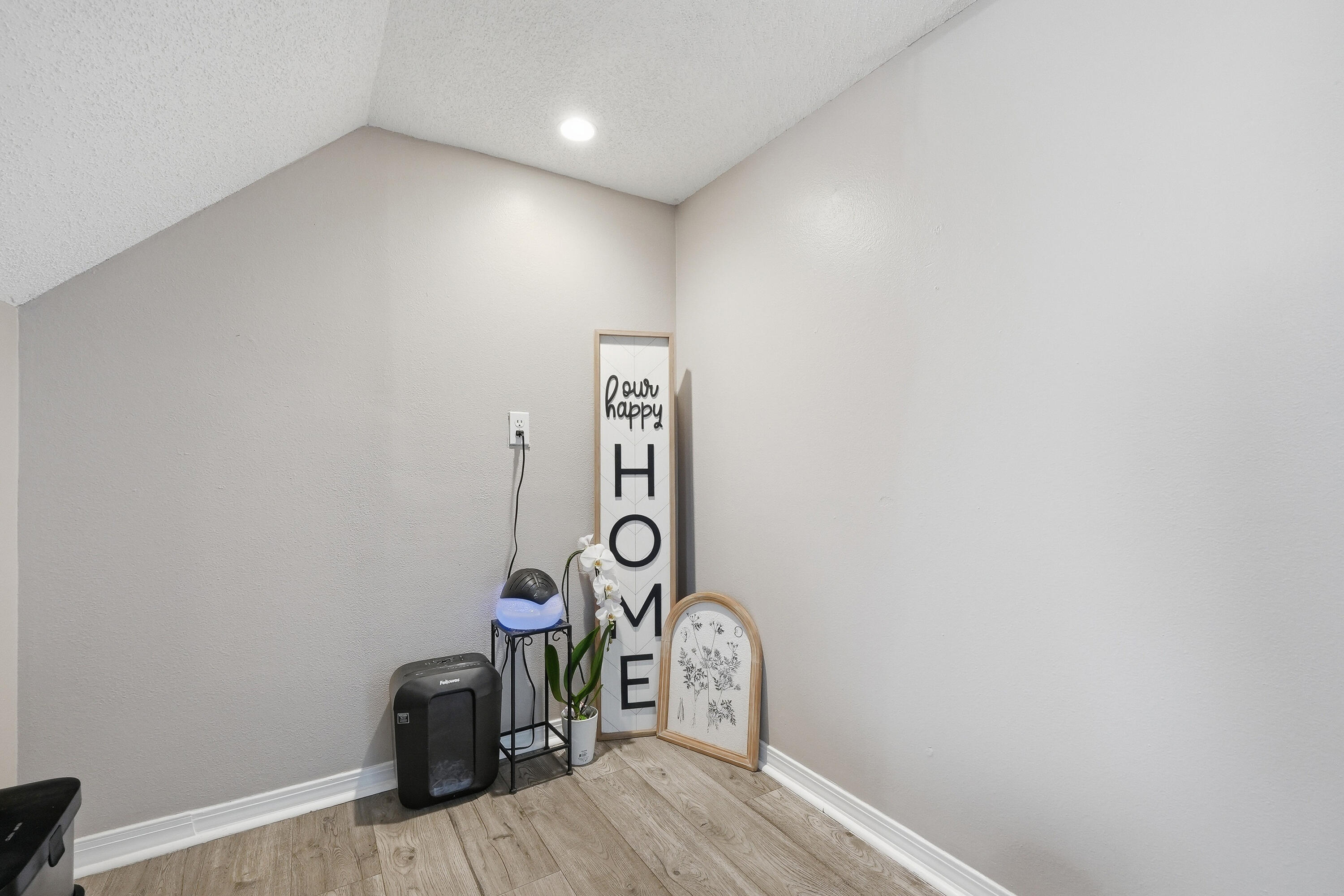 WYNNEHAVEN BEACH ESTATES - Residential