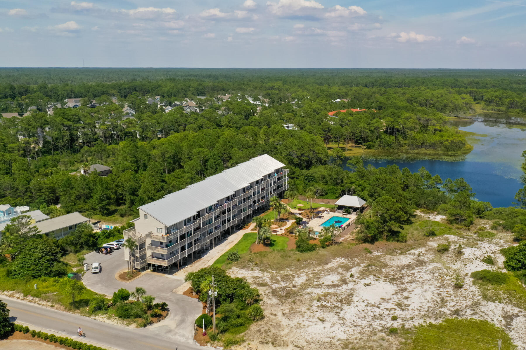 BEACHFRONT 2 PH 1 - Residential