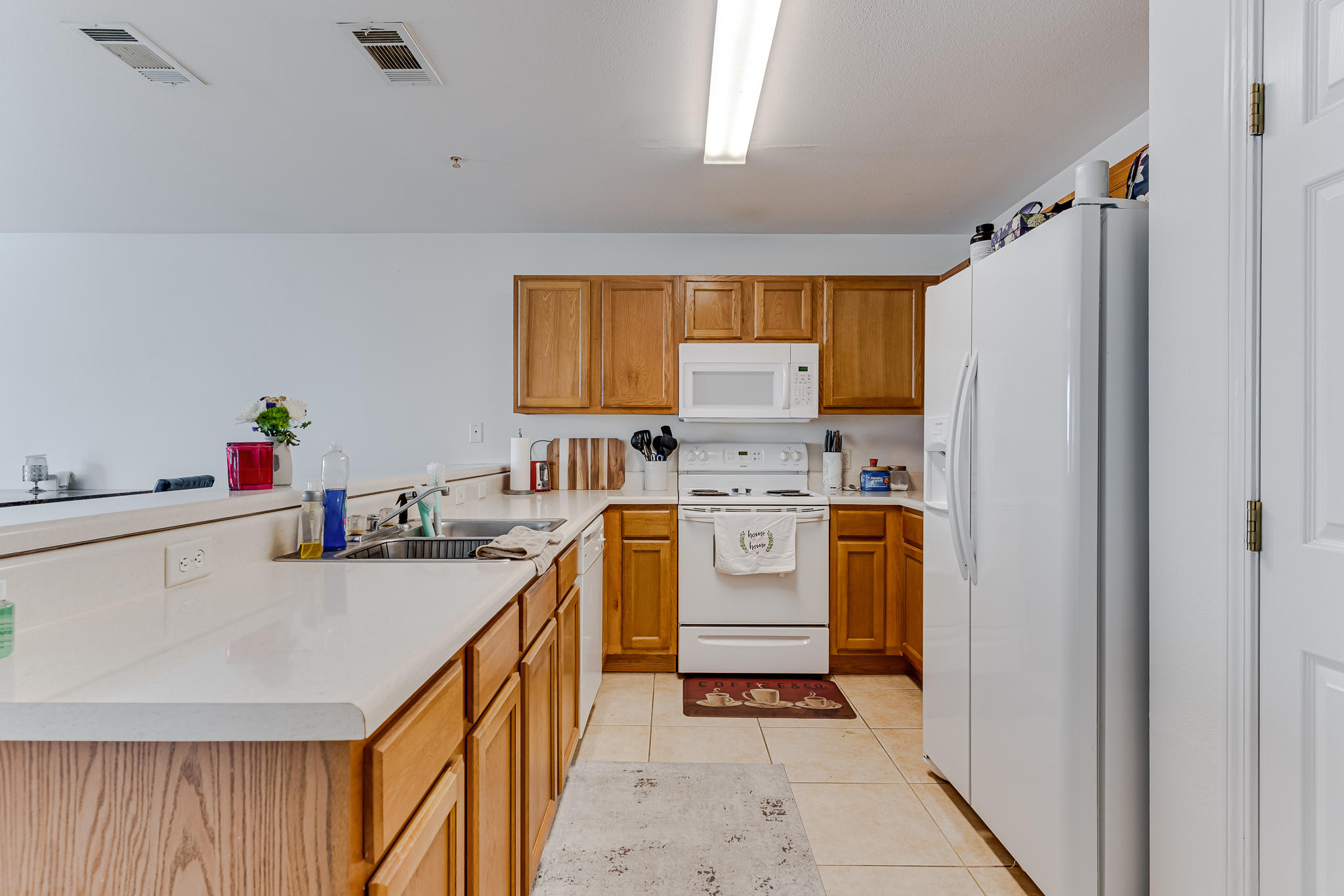 CIRCLE PARK CONDOMINIUMS - Residential