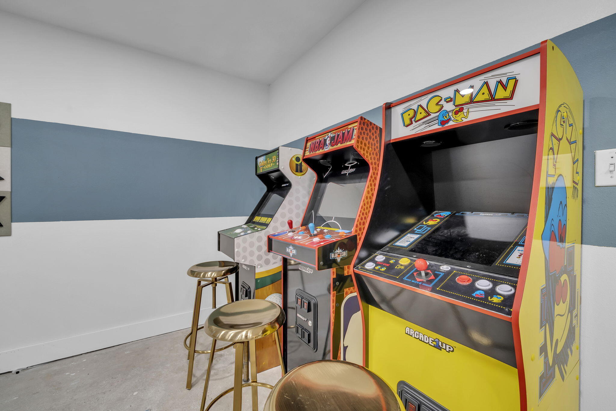 CRYSTAL BEACH COTTAGES - Residential