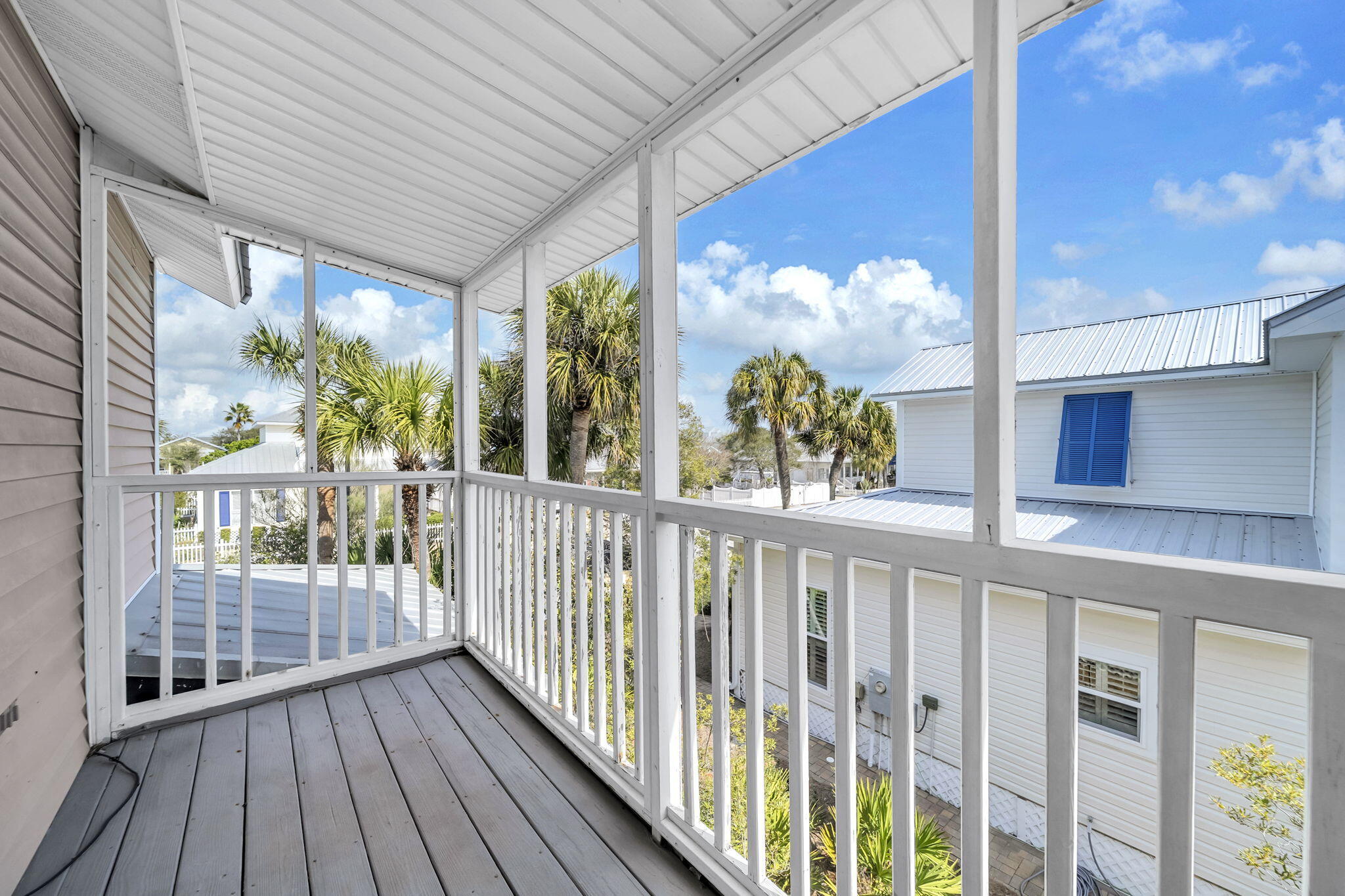 CRYSTAL BEACH COTTAGES - Residential