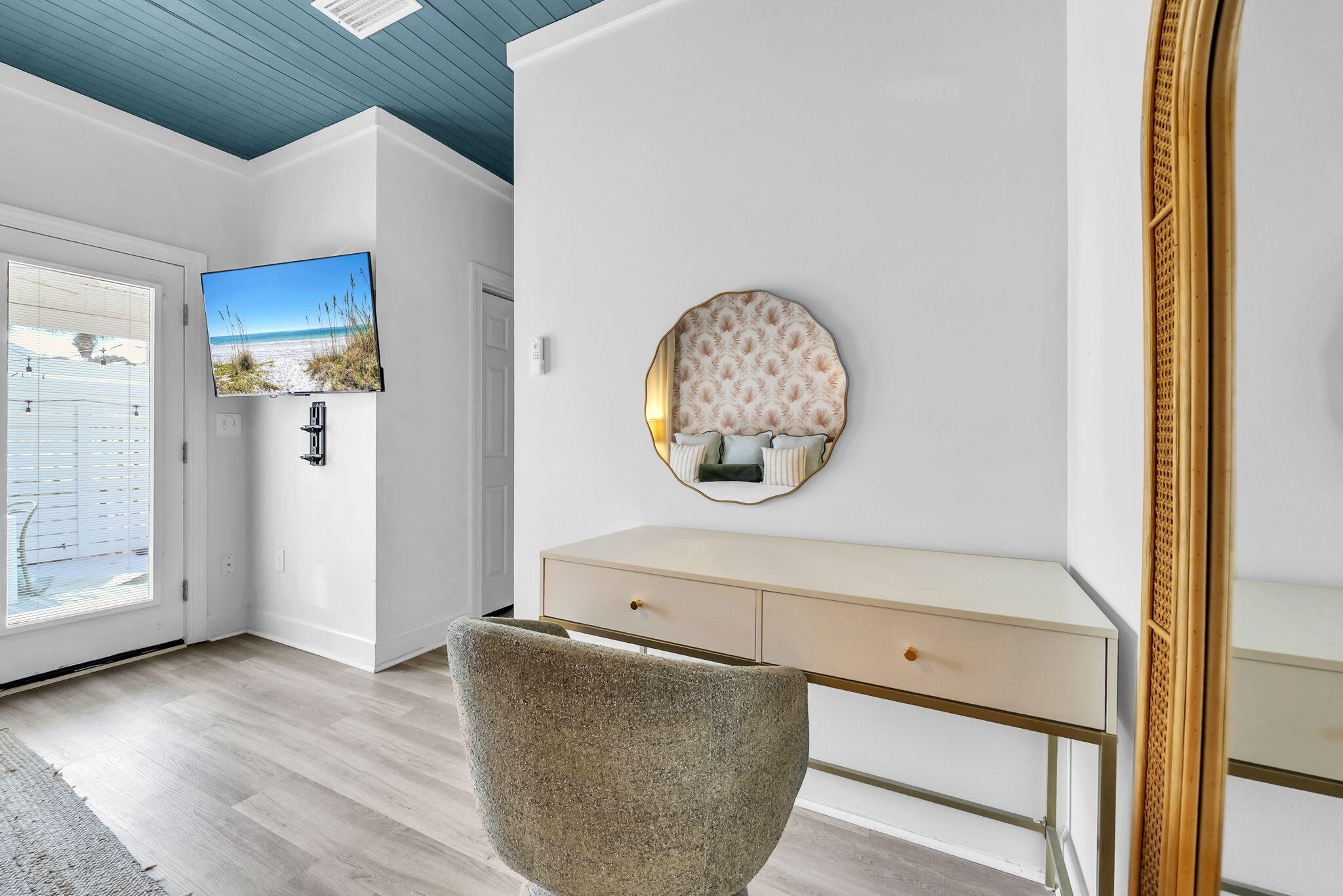 CRYSTAL BEACH COTTAGES - Residential