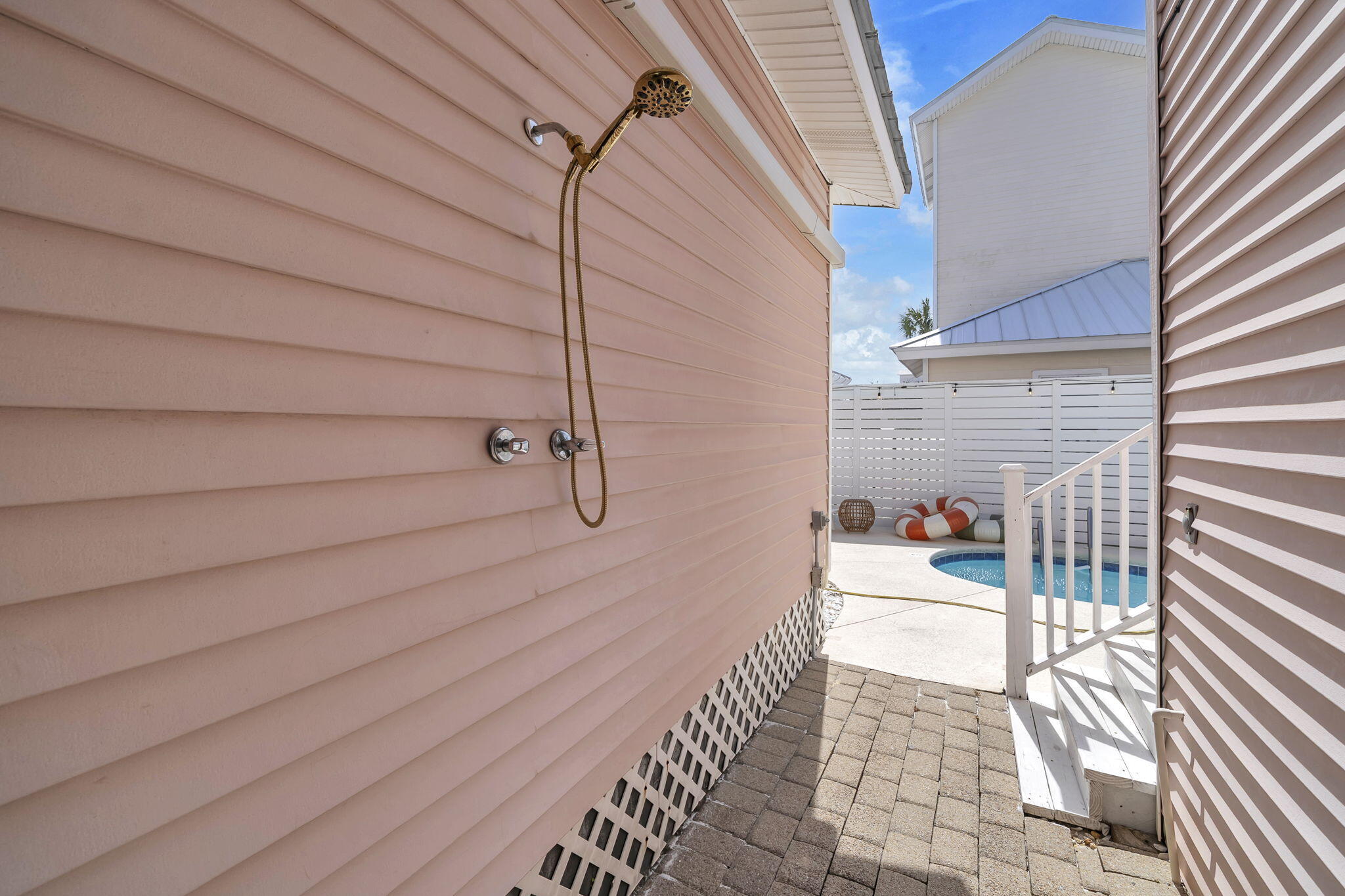 CRYSTAL BEACH COTTAGES - Residential