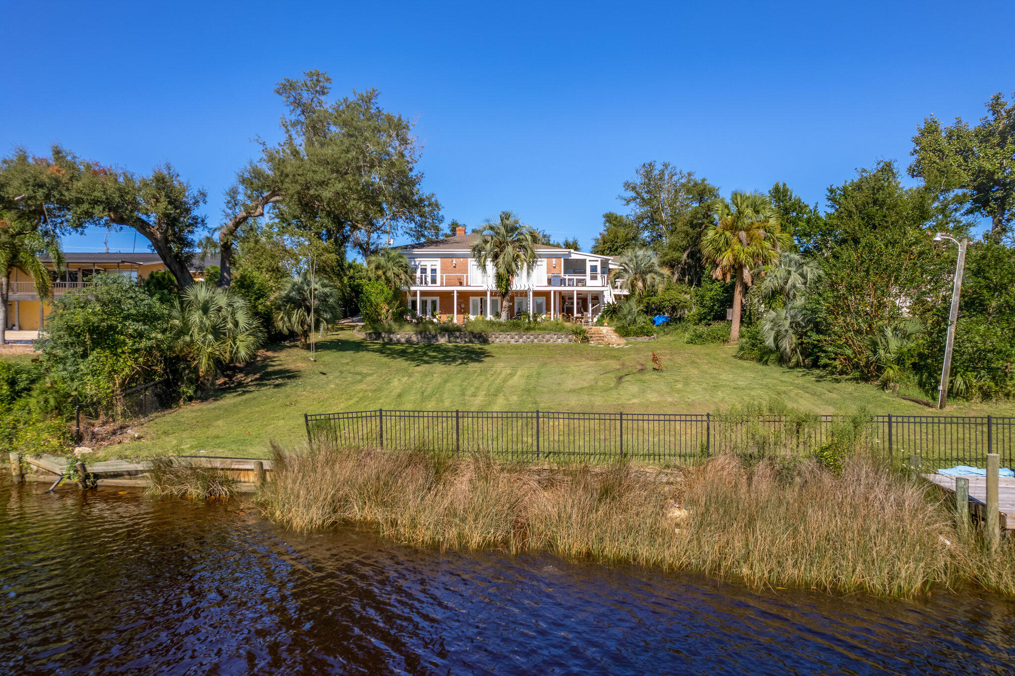COVE TERRACE - Residential