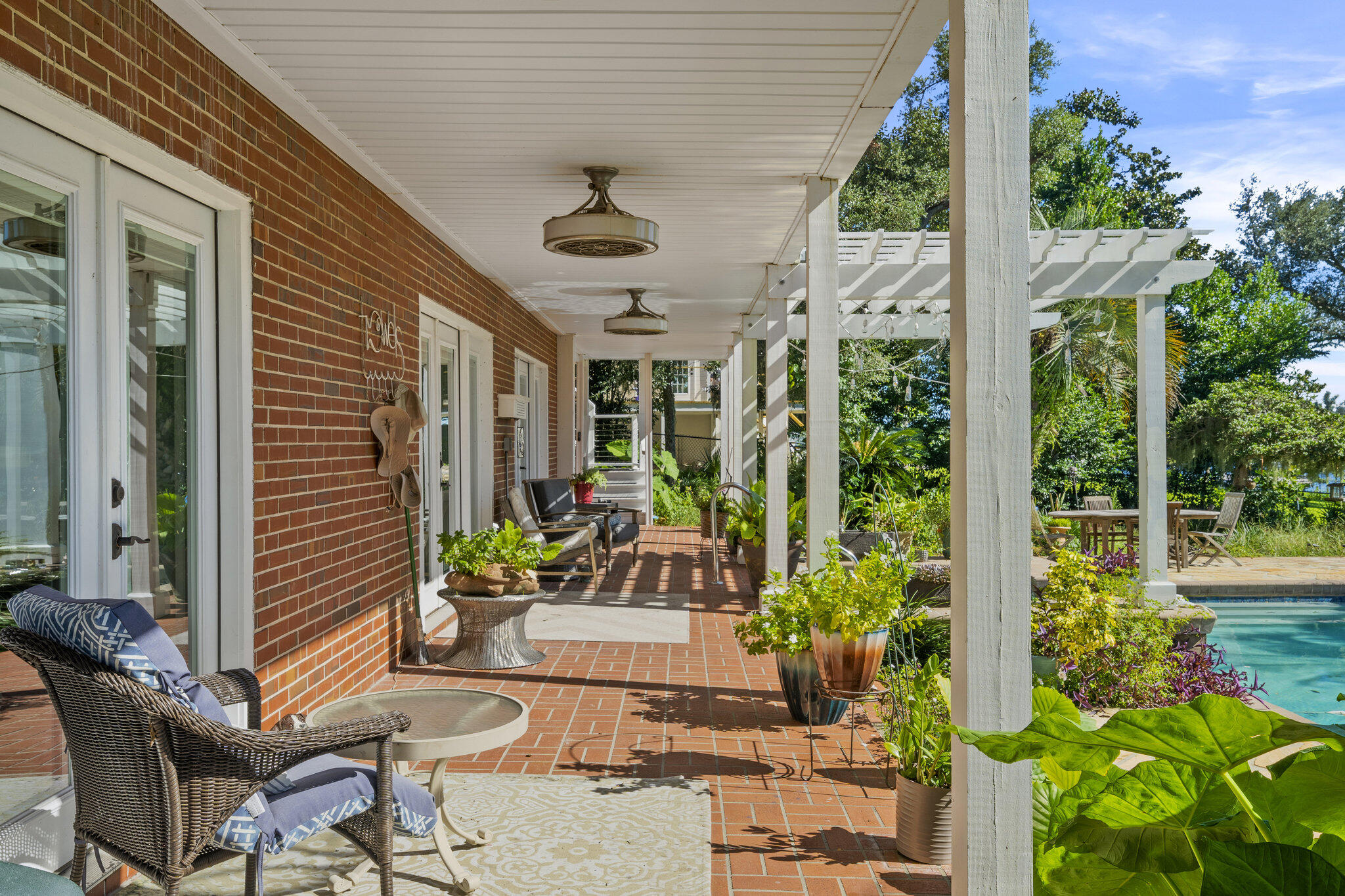 COVE TERRACE - Residential